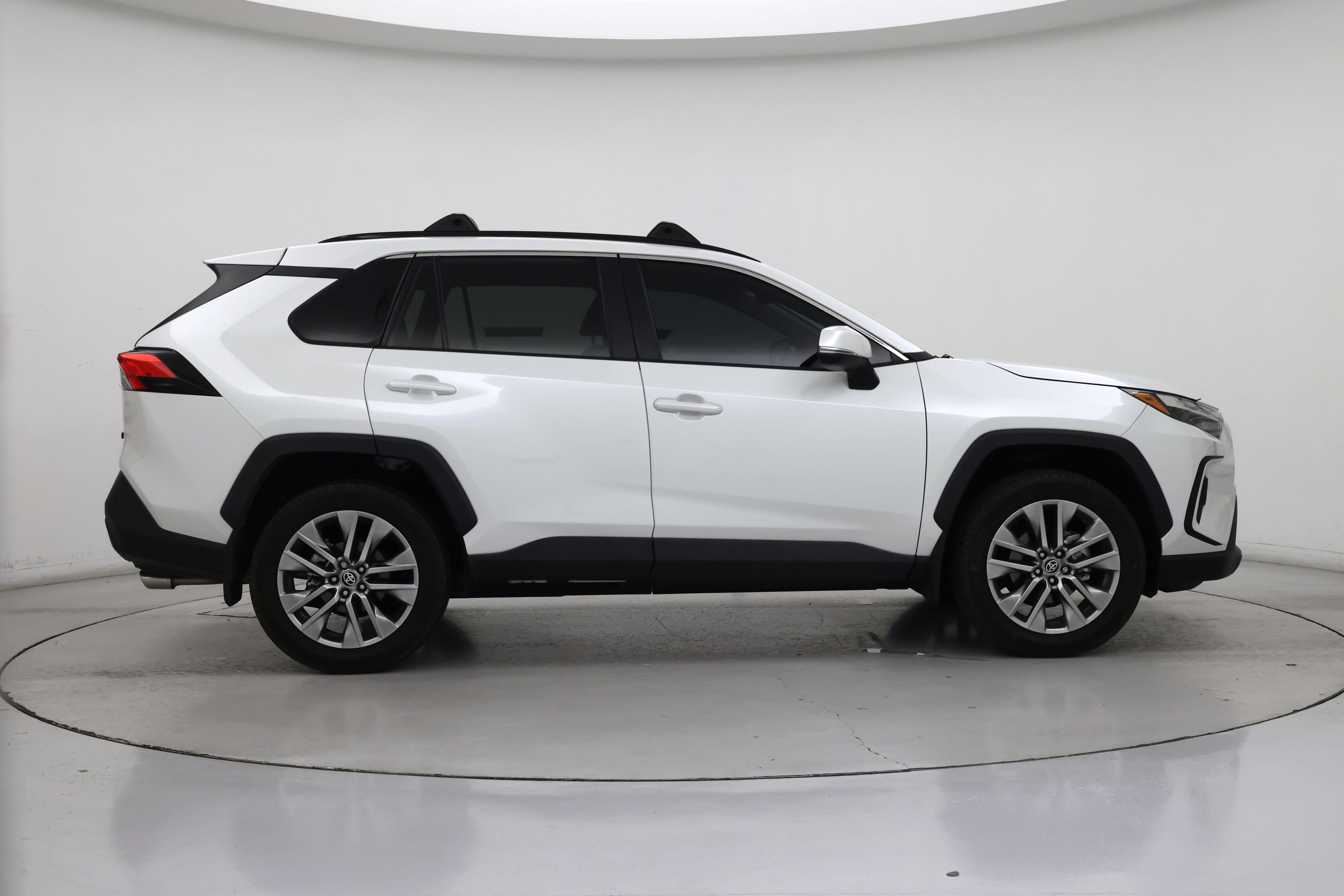 Thumbnail: 2023 Toyota RAV4 - 7