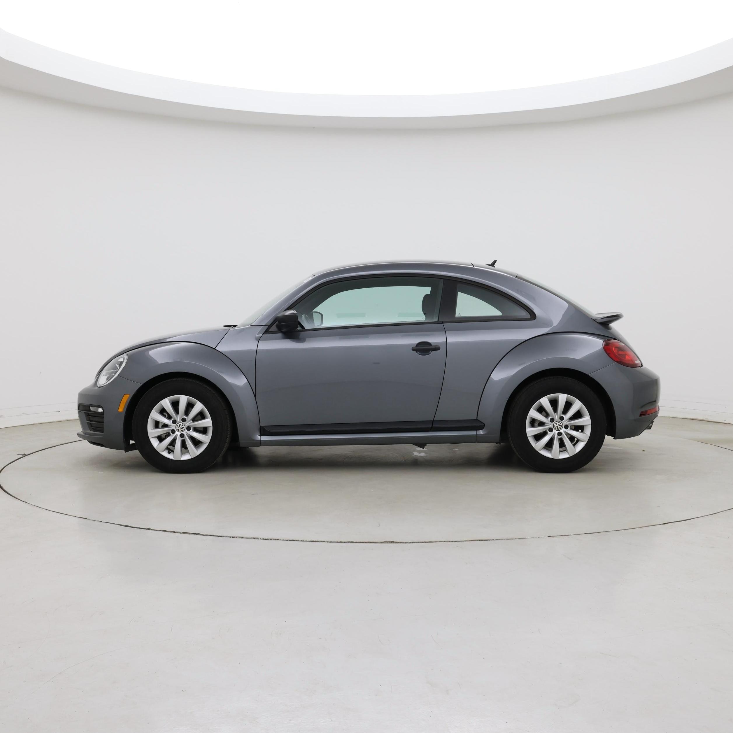 Thumbnail: 2017 Volkswagen Beetle - 3