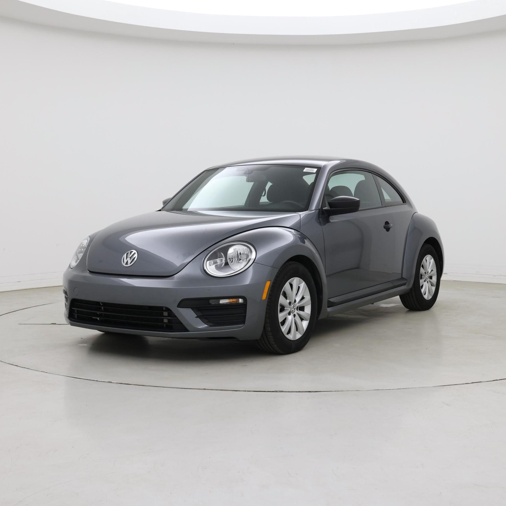Thumbnail: 2017 Volkswagen Beetle - 4