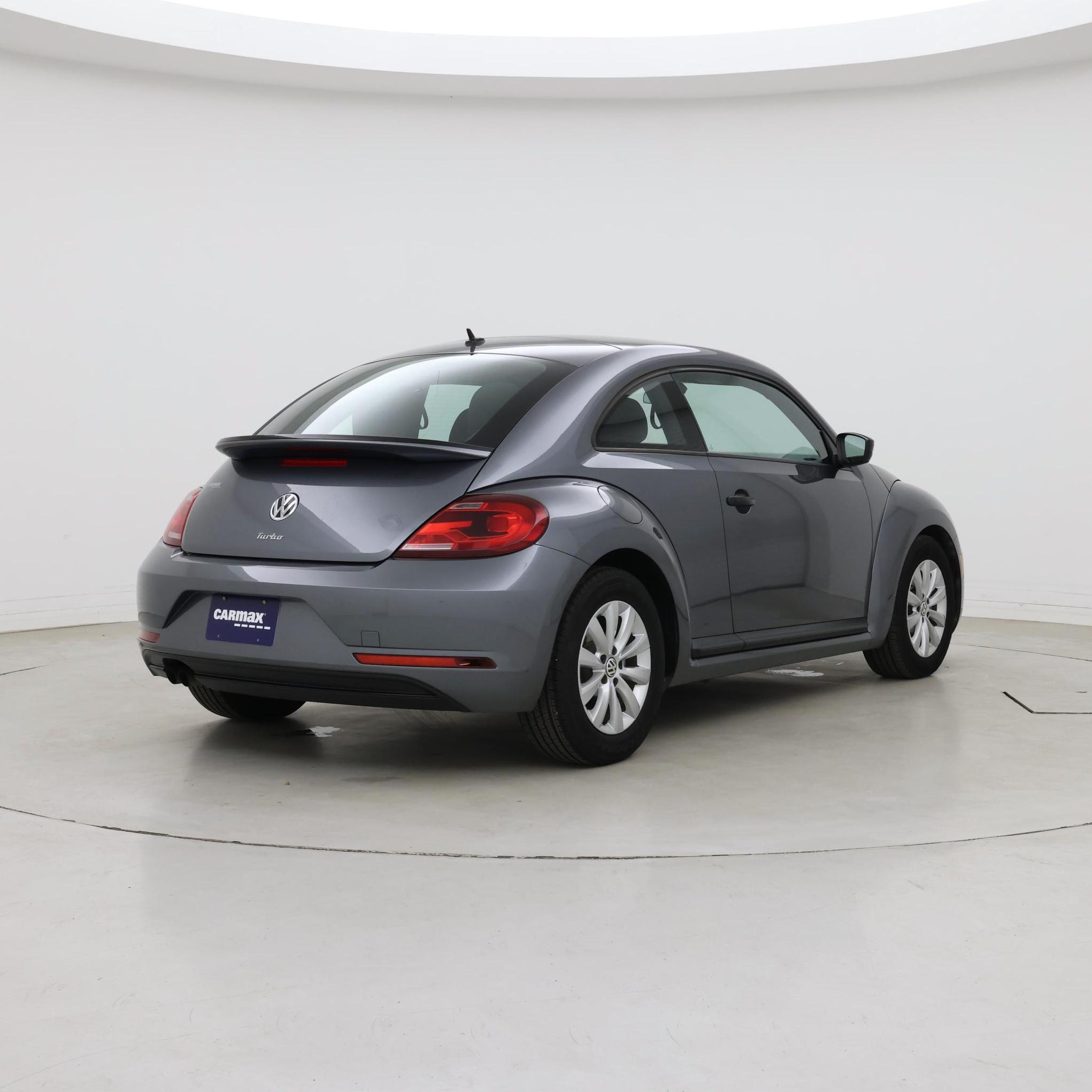 Thumbnail: 2017 Volkswagen Beetle - 8