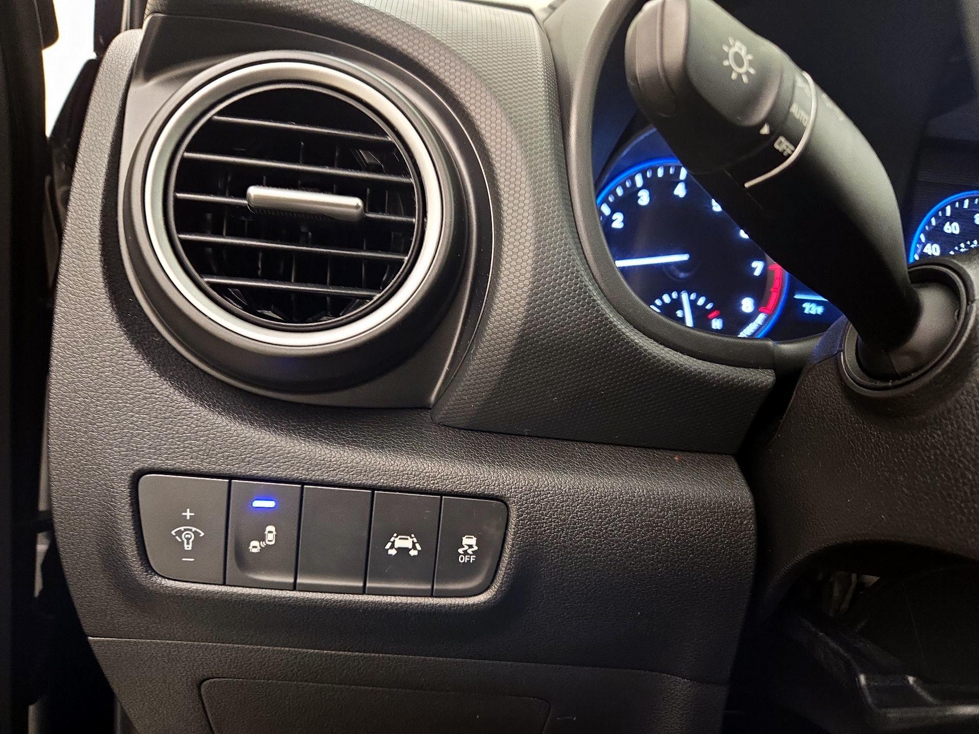 Thumbnail: 2021 Hyundai Kona - 13