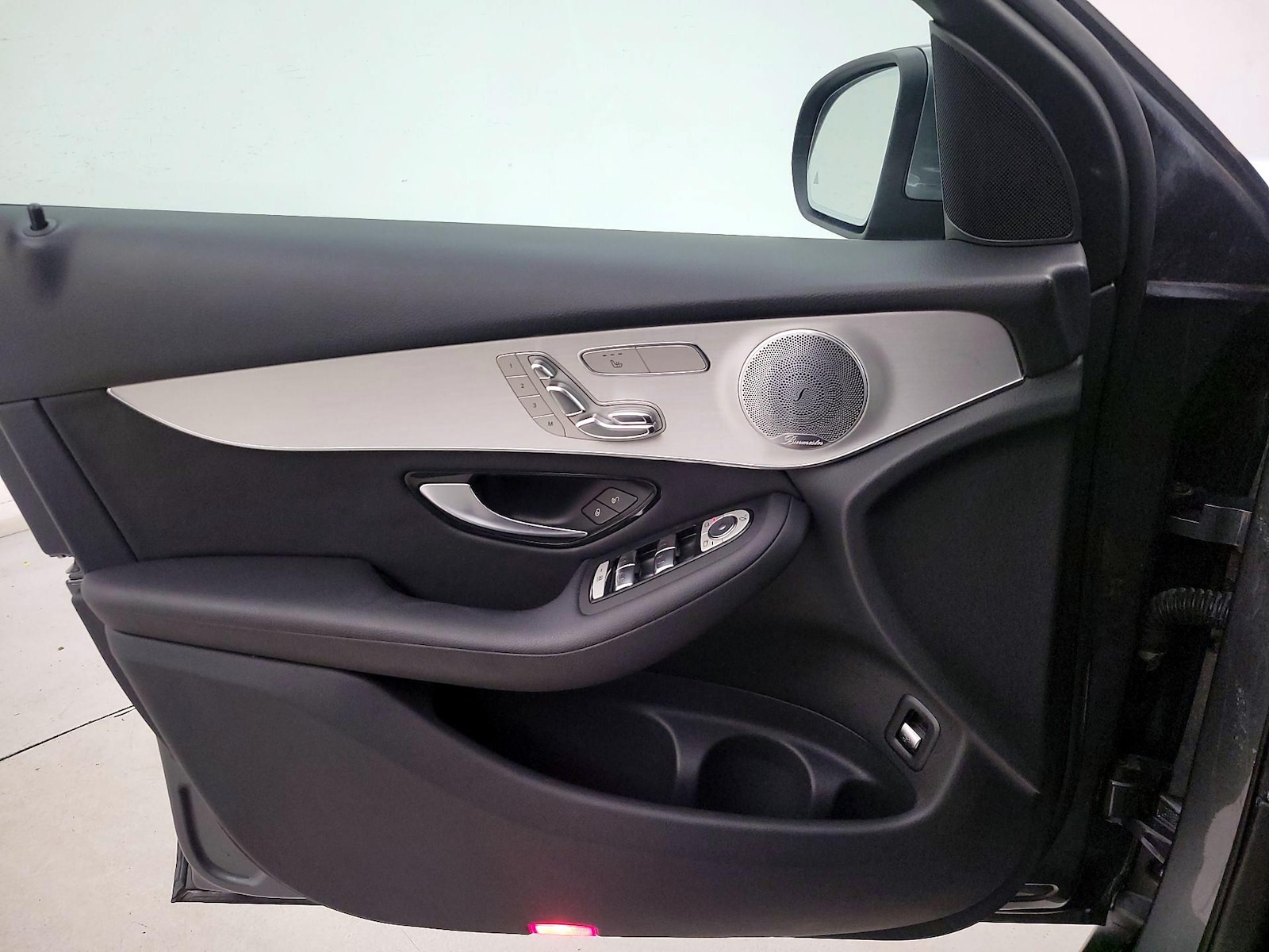 2019 Mercedes-Benz GLC GLC300 - Photo 13