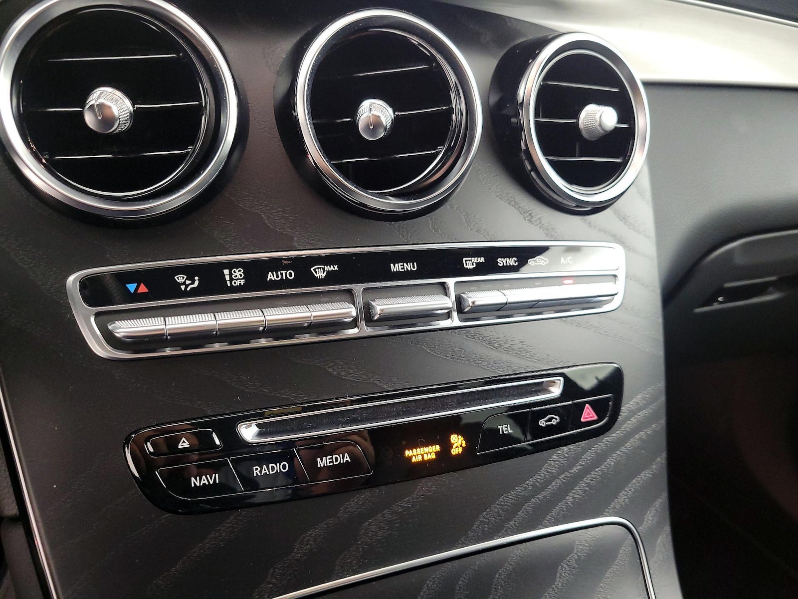 2019 Mercedes-Benz GLC GLC300 - Photo 17
