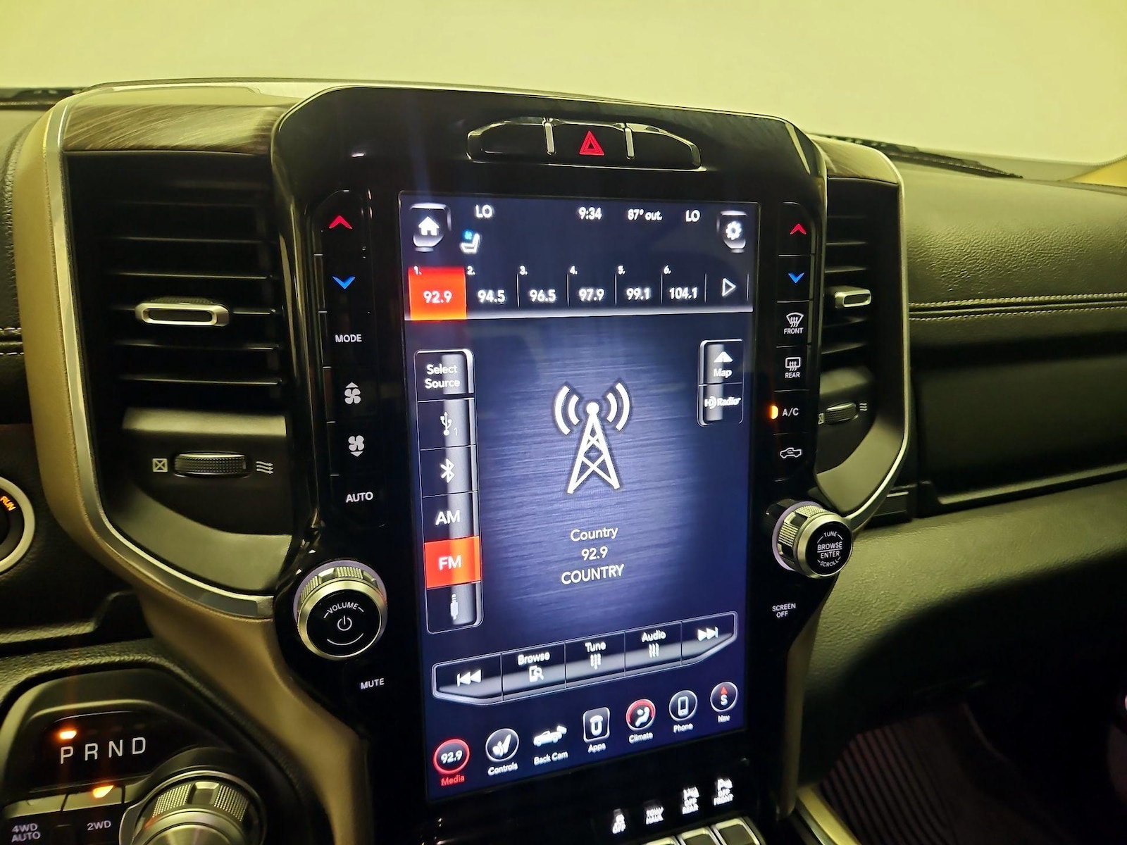 2020 RAM Ram 1500 Pickup Laramie - Photo 17