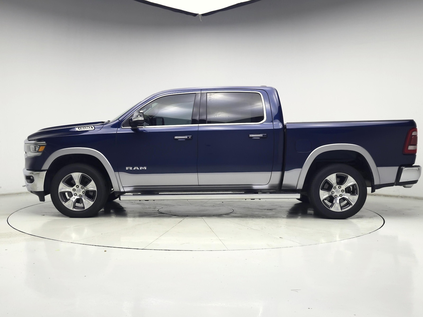 2020 RAM Ram 1500 Pickup Laramie - Photo 4