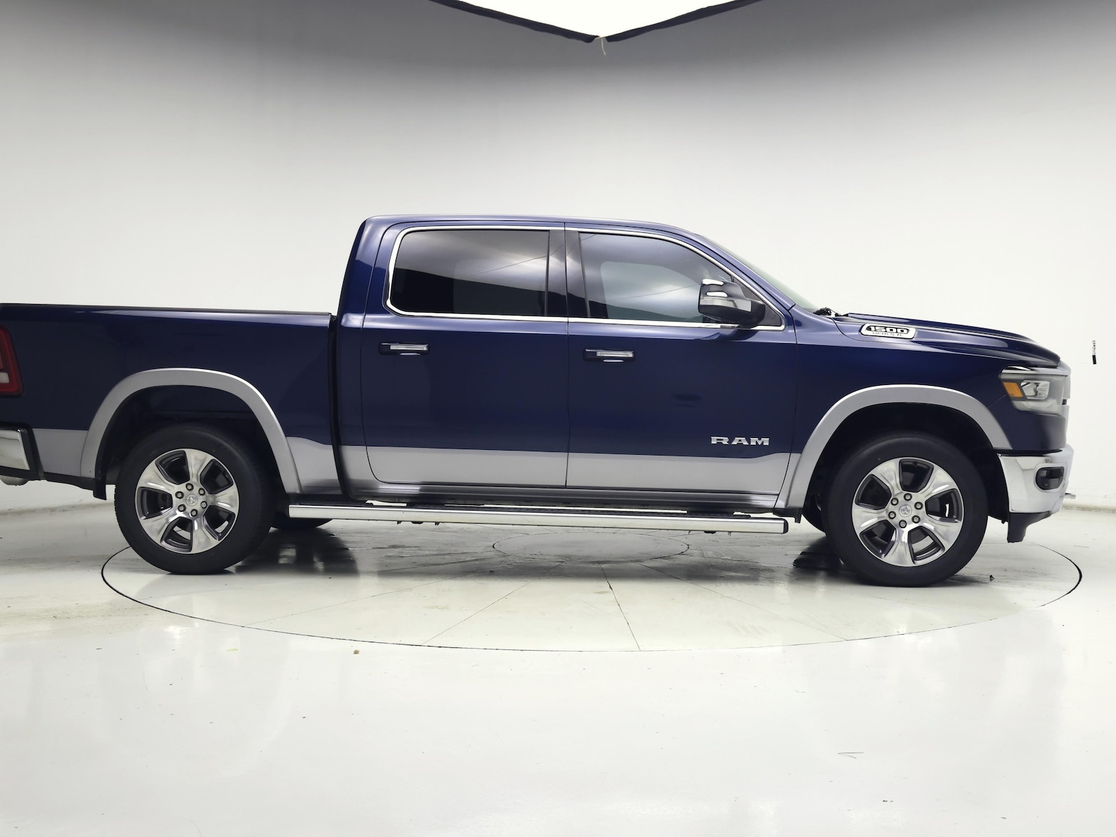 2020 RAM Ram 1500 Pickup Laramie - Photo 8