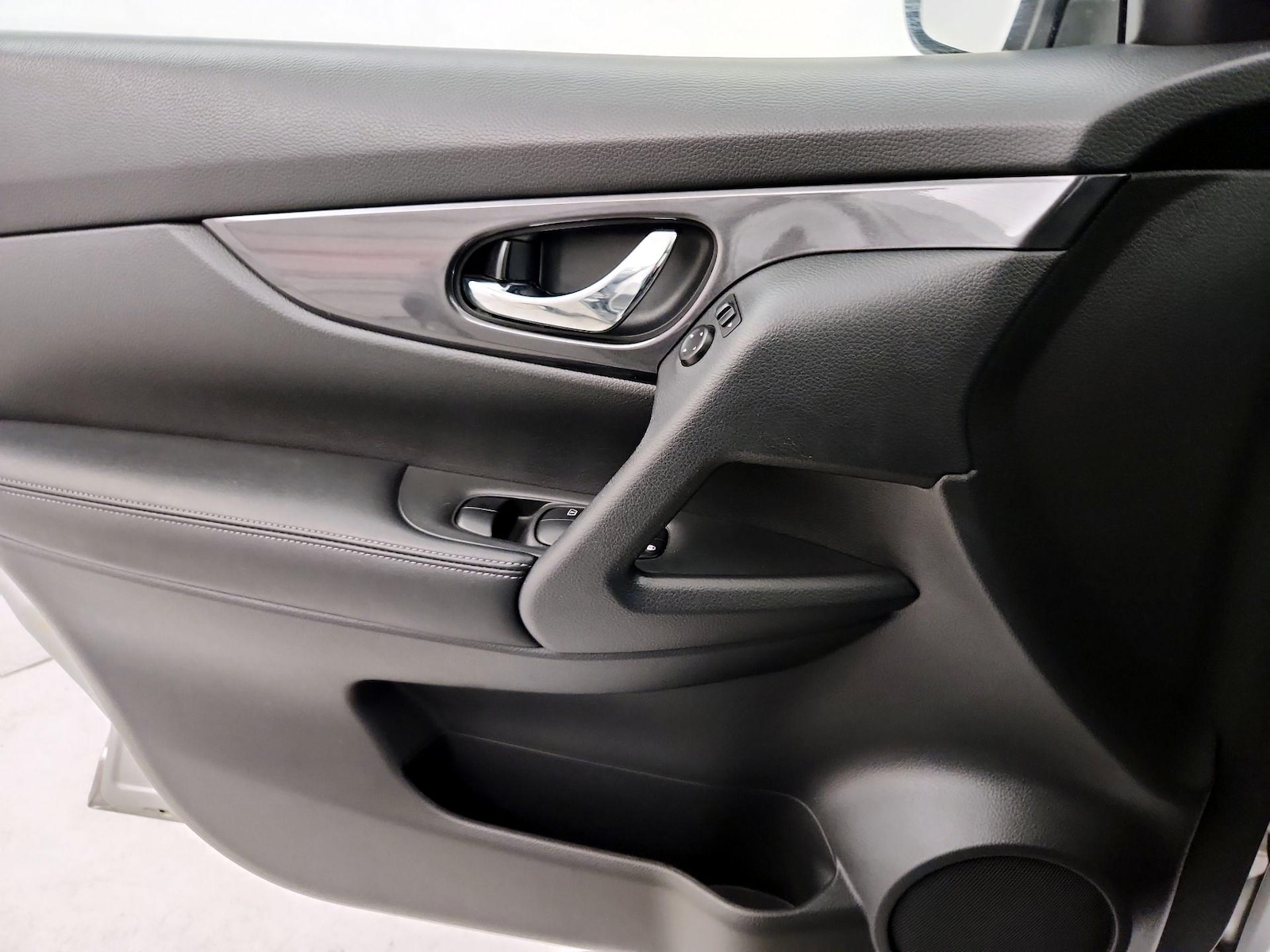 2018 Nissan Rogue S - Photo 13