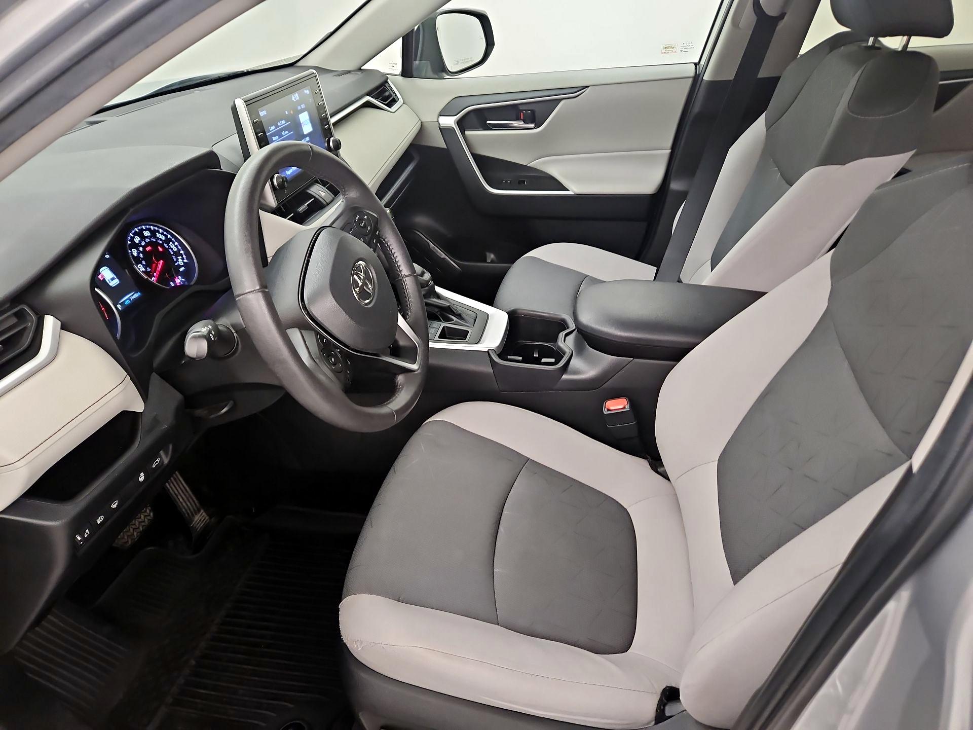 Thumbnail: 2022 Toyota RAV4 - 11