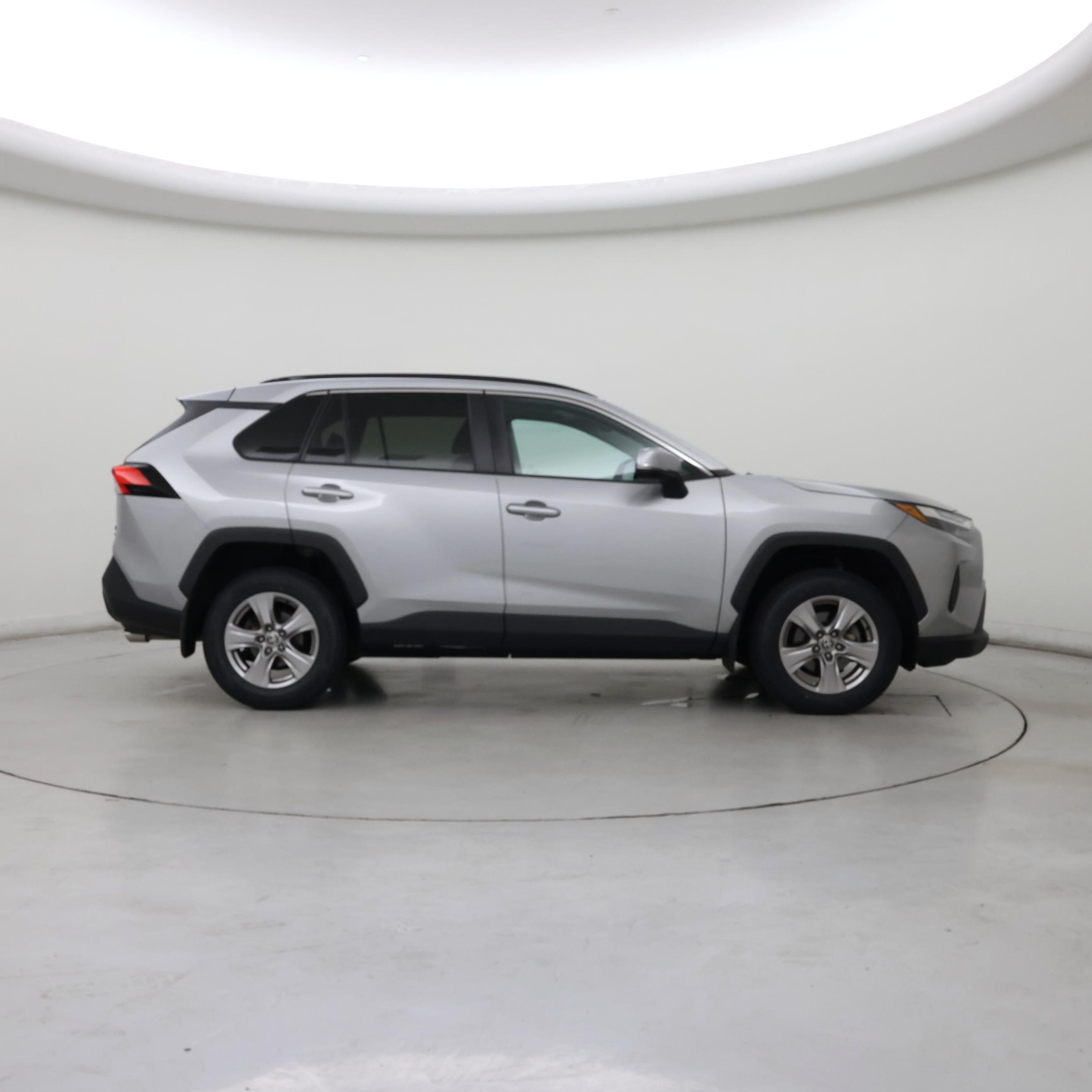 Thumbnail: 2022 Toyota RAV4 - 7