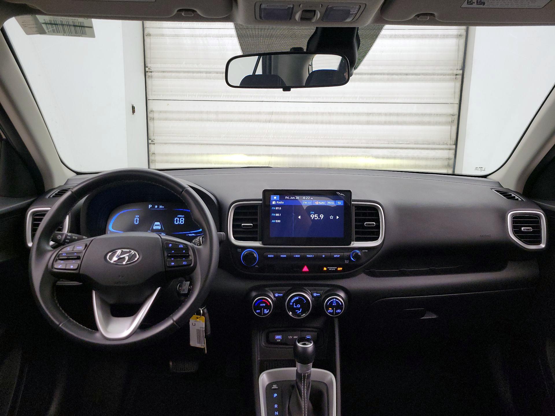Thumbnail: 2023 Hyundai Venue - 9