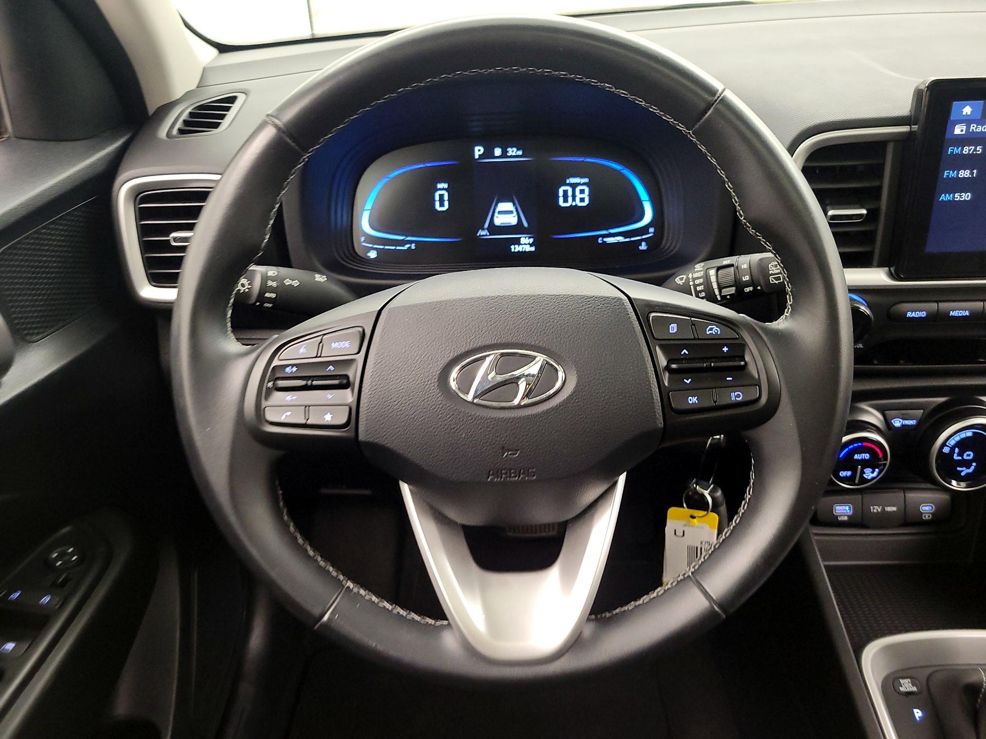 Thumbnail: 2023 Hyundai Venue - 10