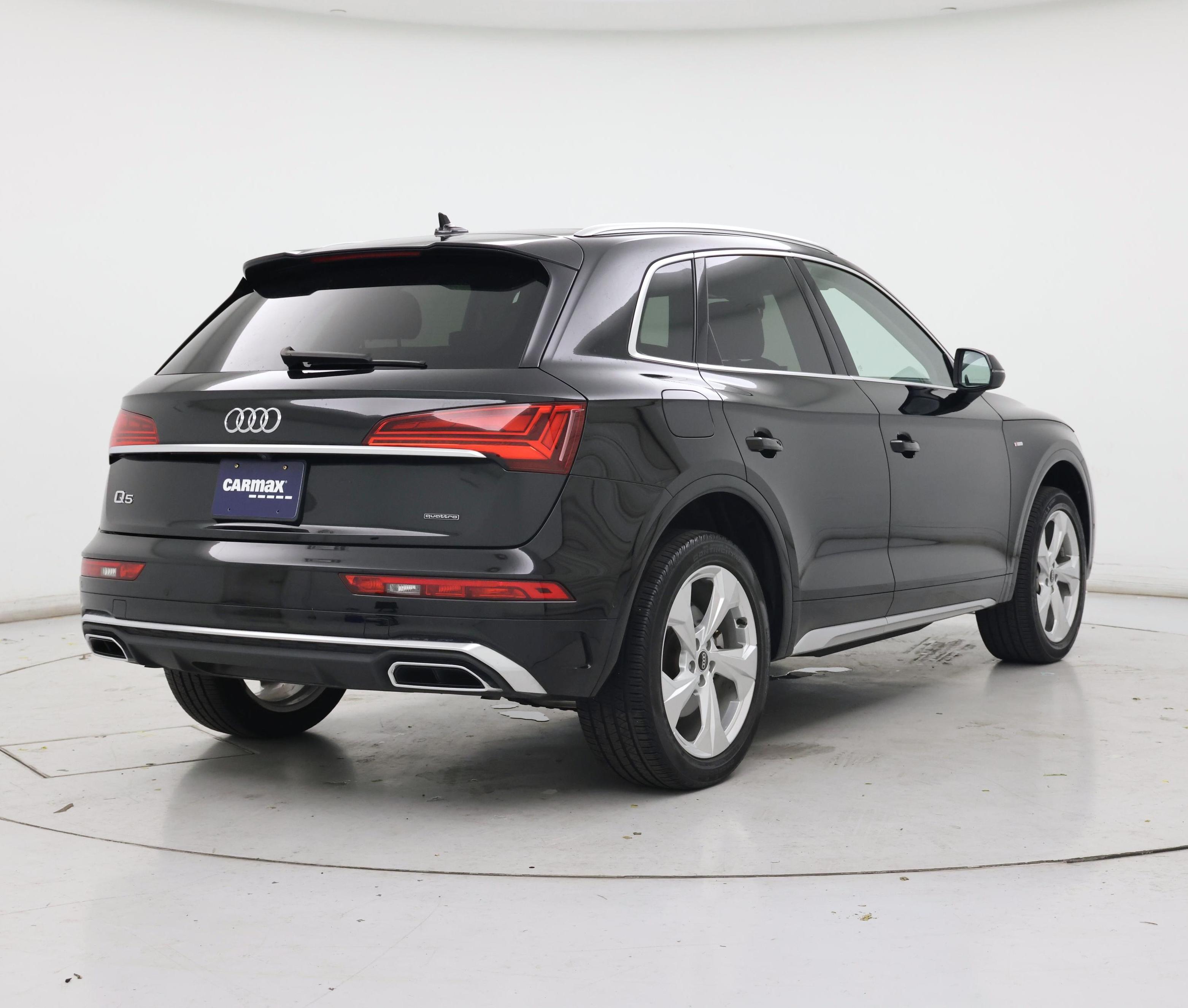 Thumbnail: 2023 Audi Q5 - 8