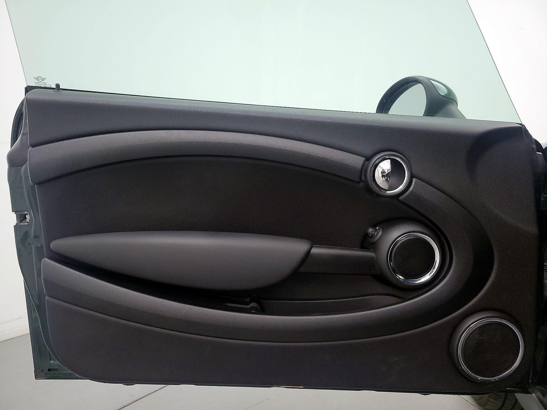 Thumbnail: 2015 MINI Cooper - 12