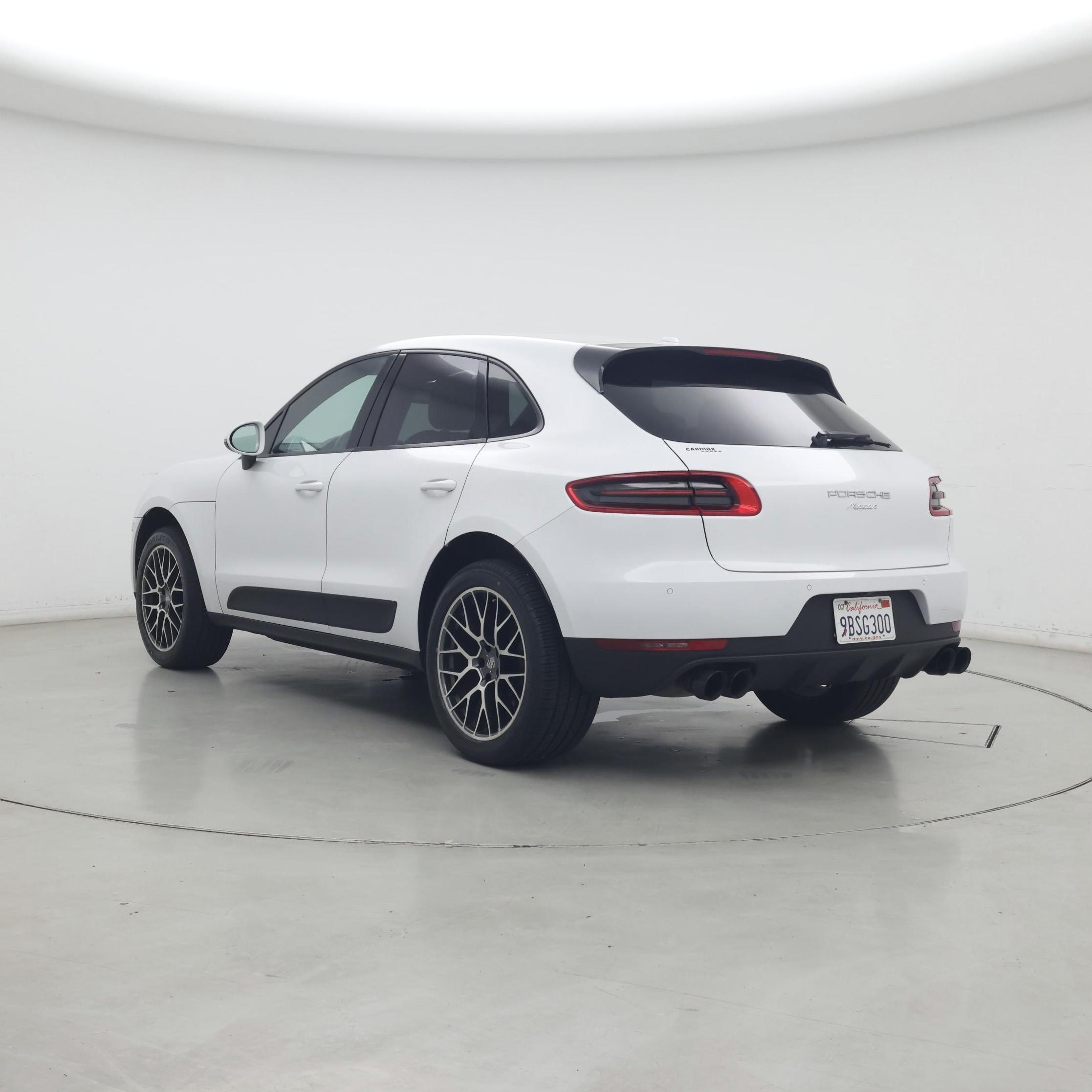 Thumbnail: 2018 Porsche Macan - 2
