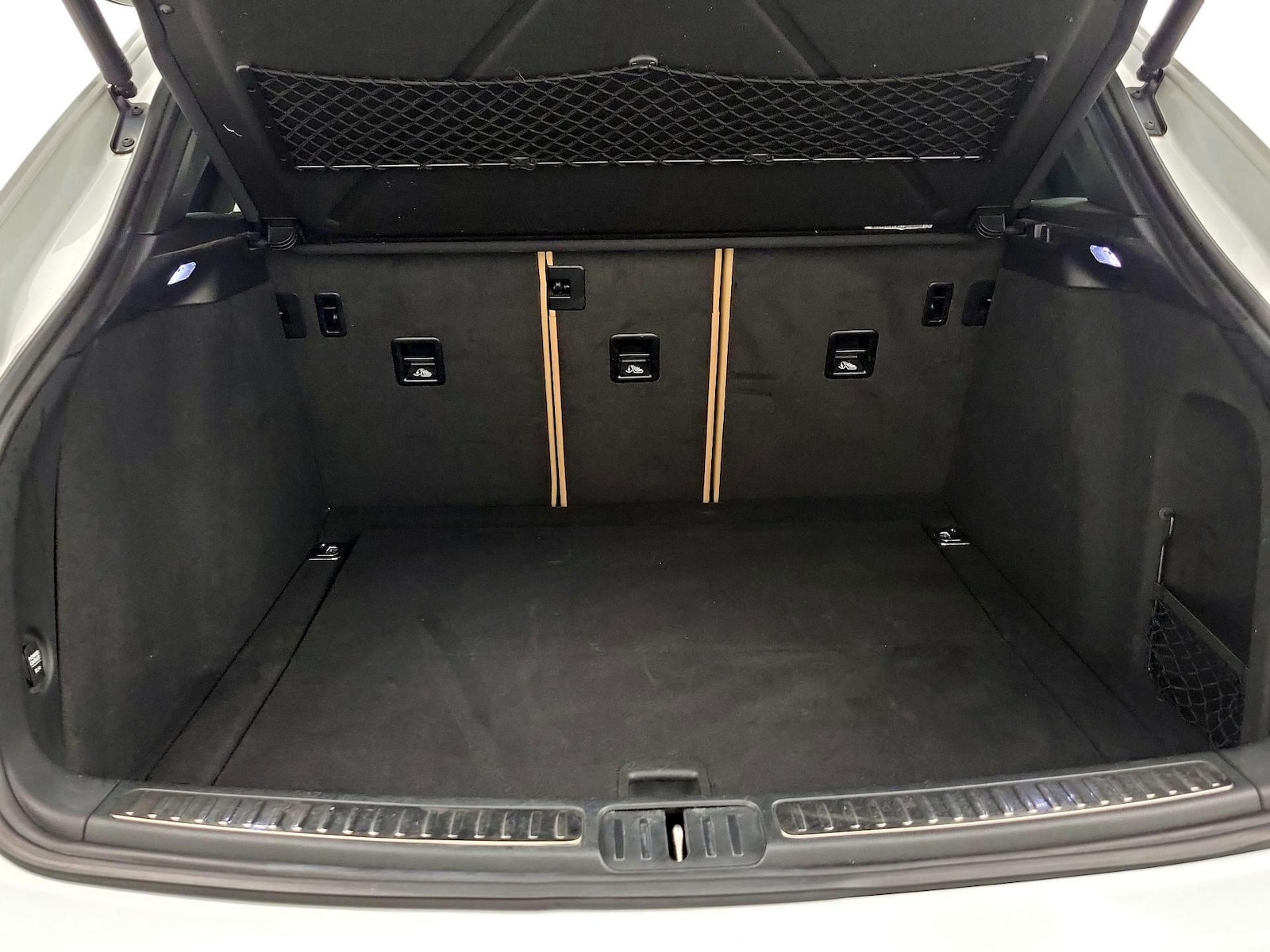 2018 Porsche Macan Base - Photo 22