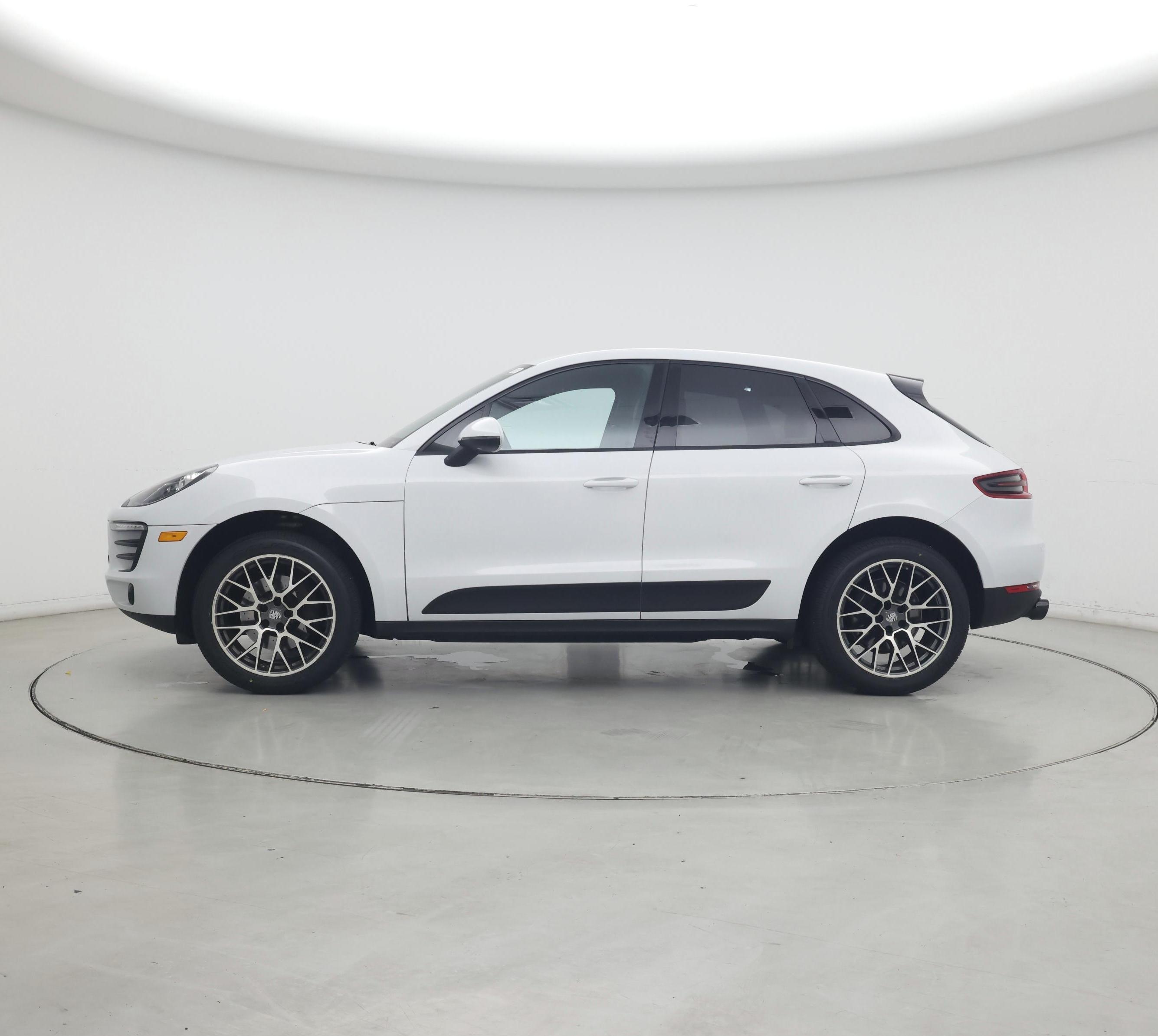 Thumbnail: 2018 Porsche Macan - 3
