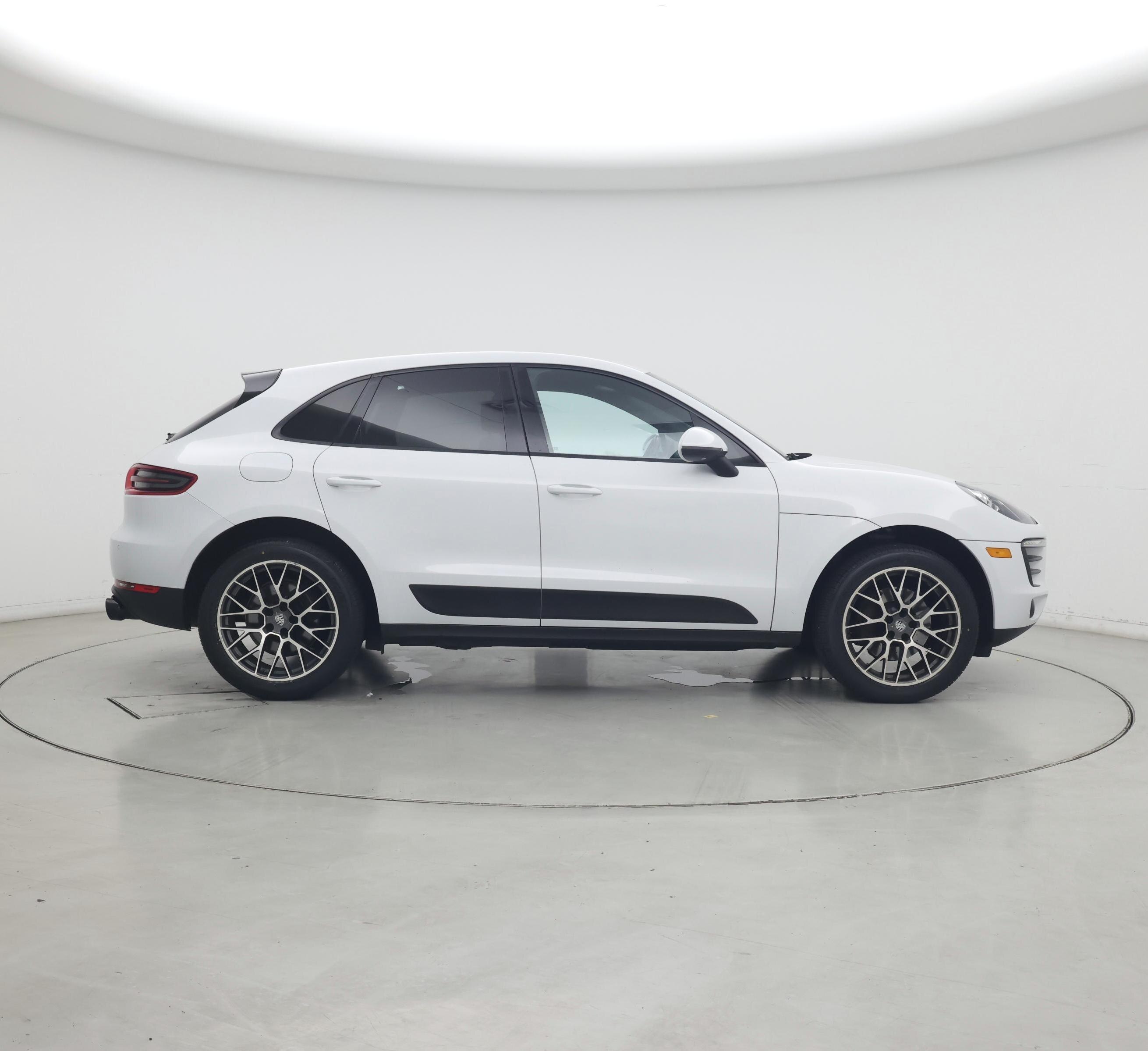 Thumbnail: 2018 Porsche Macan - 7