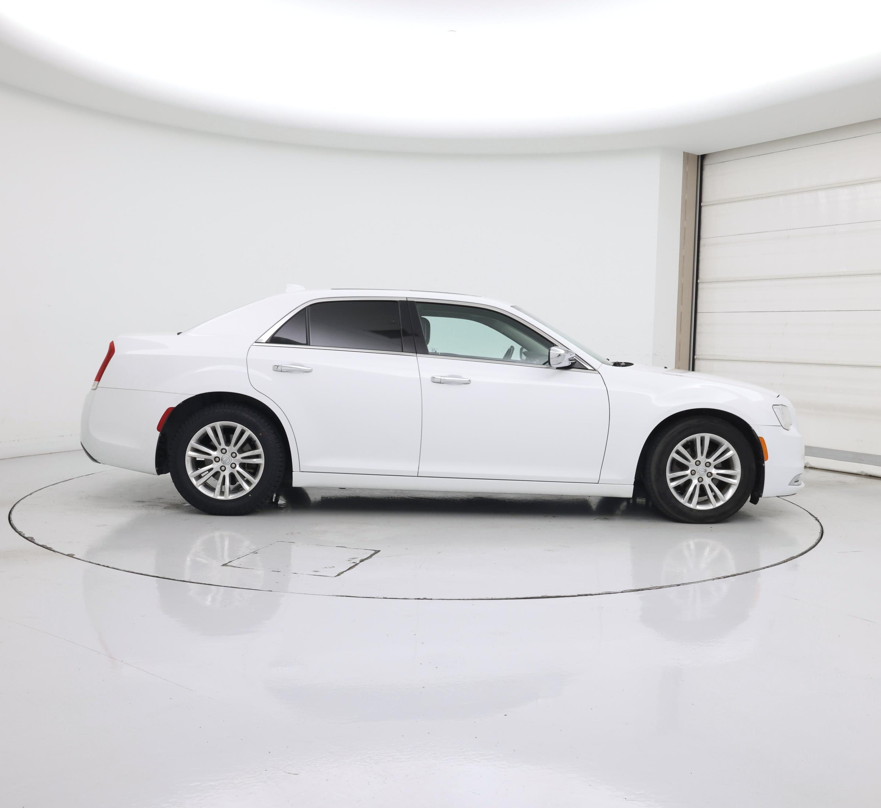 Thumbnail: 2017 Chrysler 300 - 7