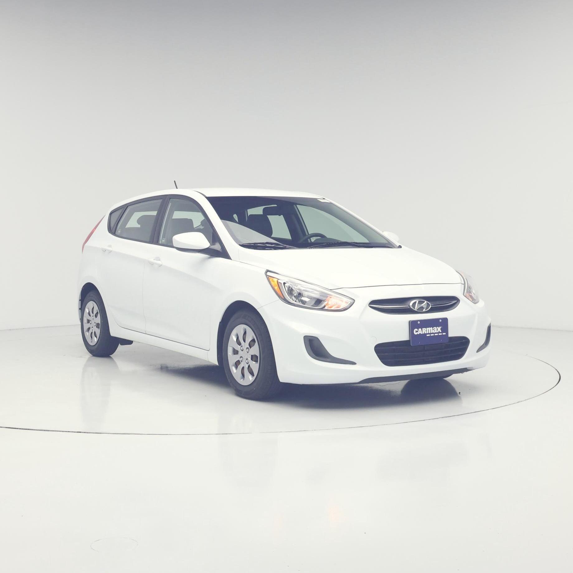  2017 Hyundai Accent SE 4-Door Hatchback FWD   