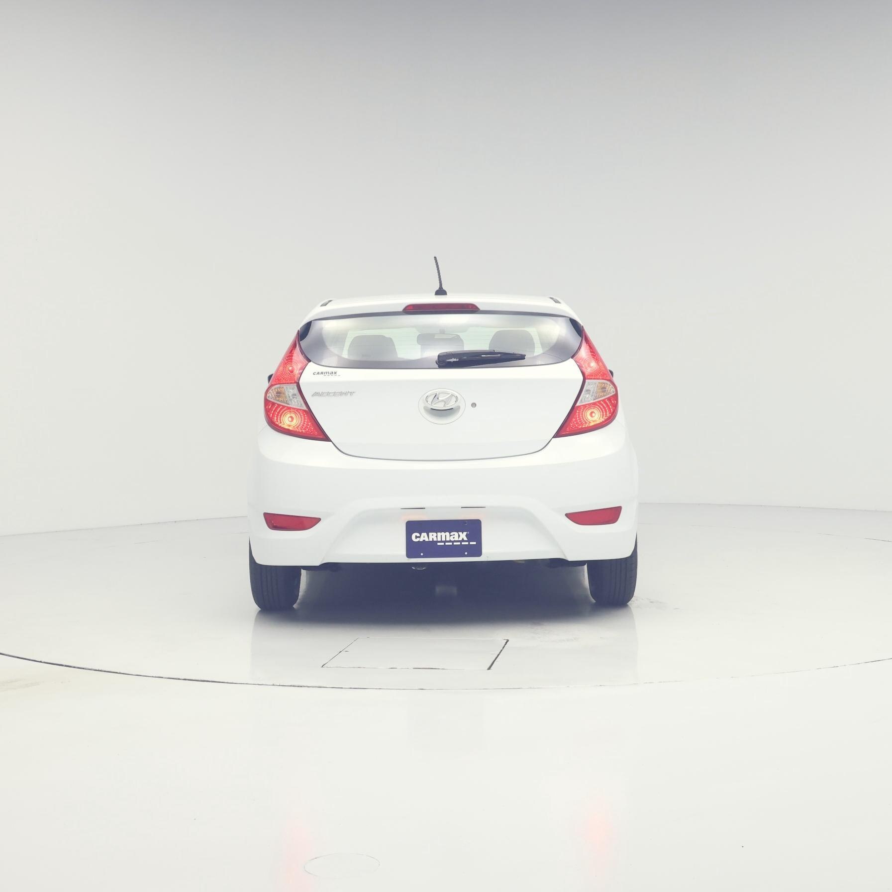 Thumbnail: 2017 Hyundai Accent - 6