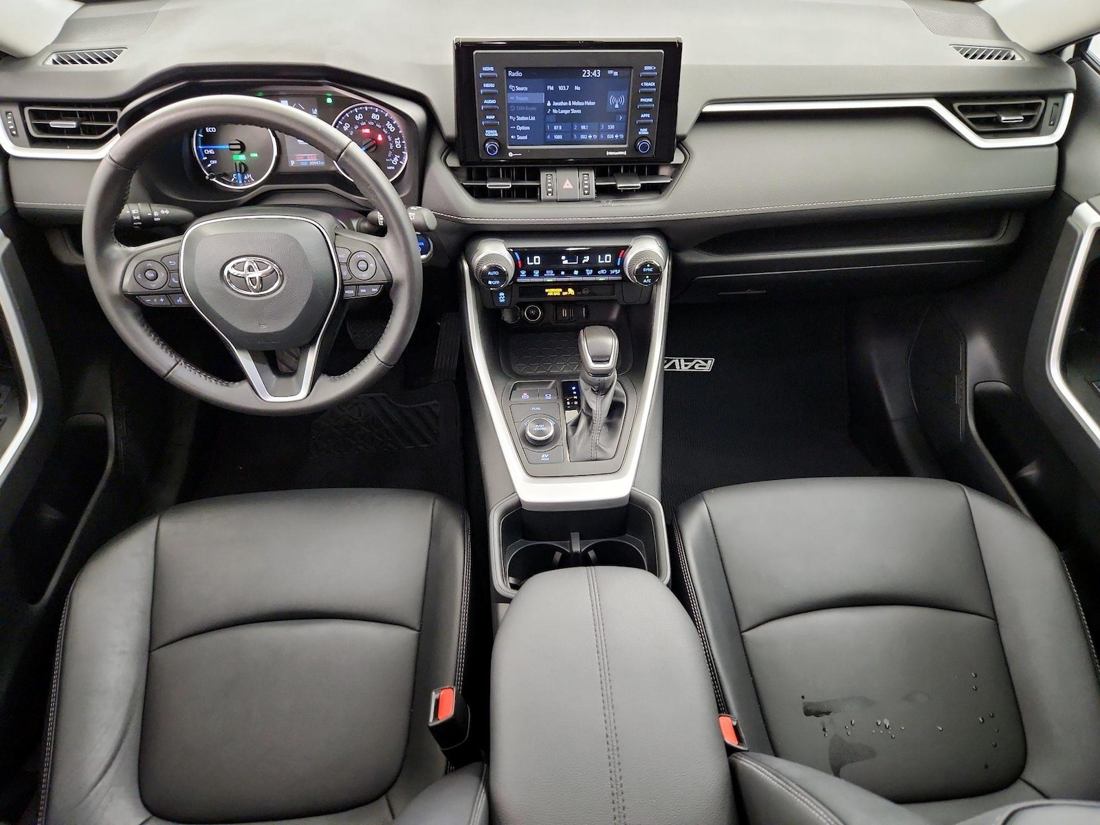 2022 Toyota RAV4 XLE Premium - Photo 10