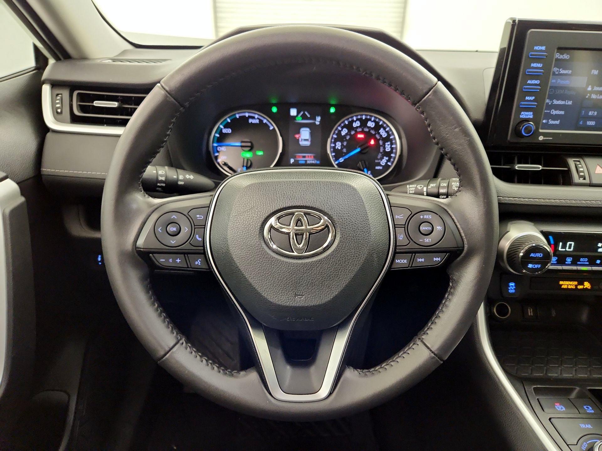 Thumbnail: 2022 Toyota RAV4 - 10
