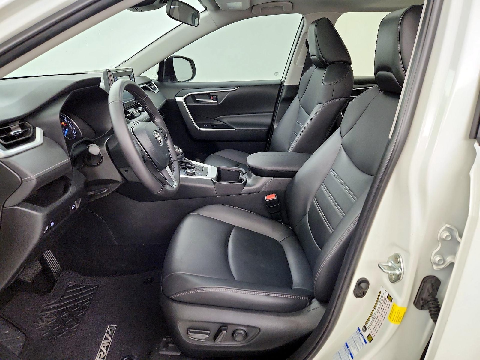 2022 Toyota RAV4 XLE Premium - Photo 12
