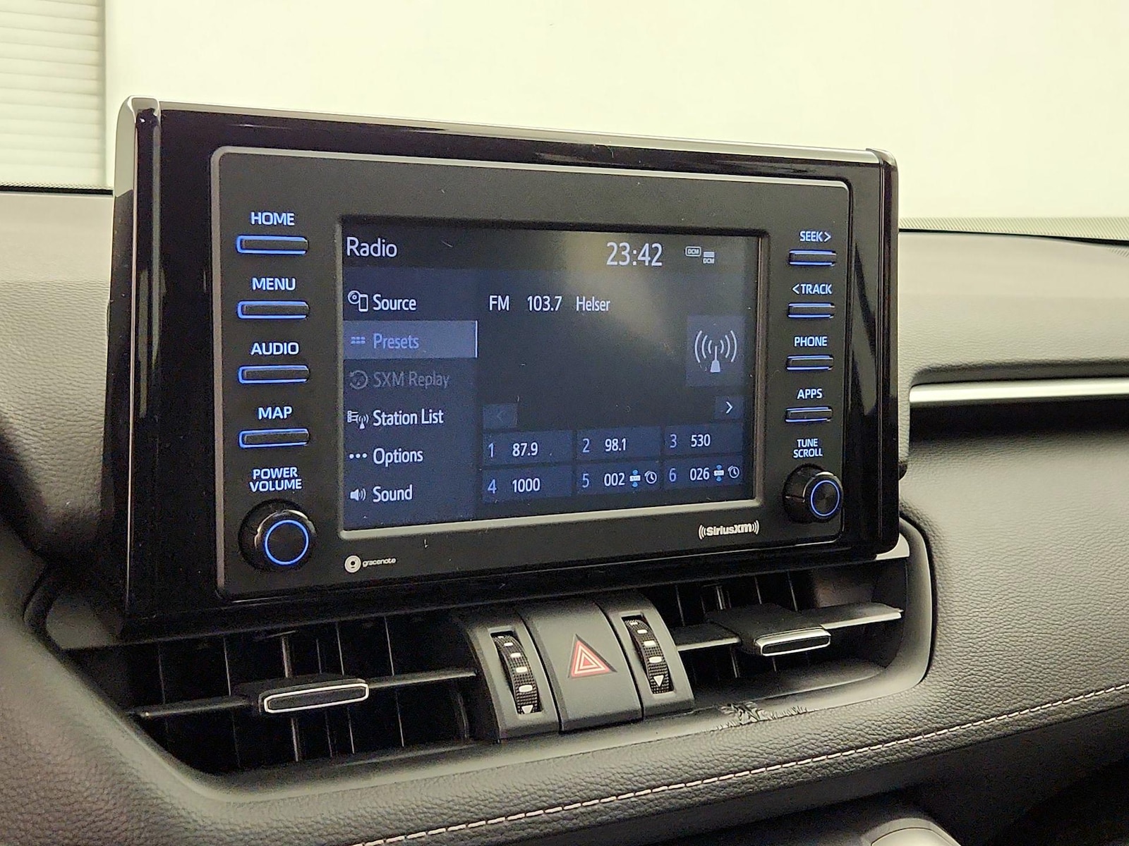 2022 Toyota RAV4 XLE Premium - Photo 16