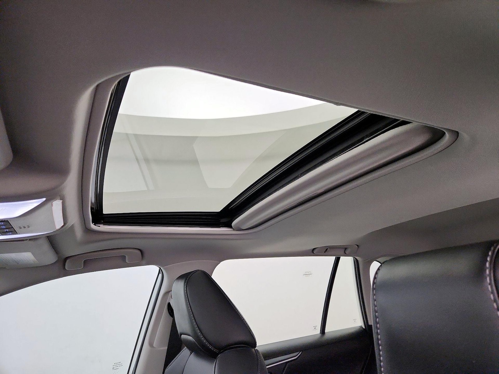 2022 Toyota RAV4 XLE Premium - Photo 20