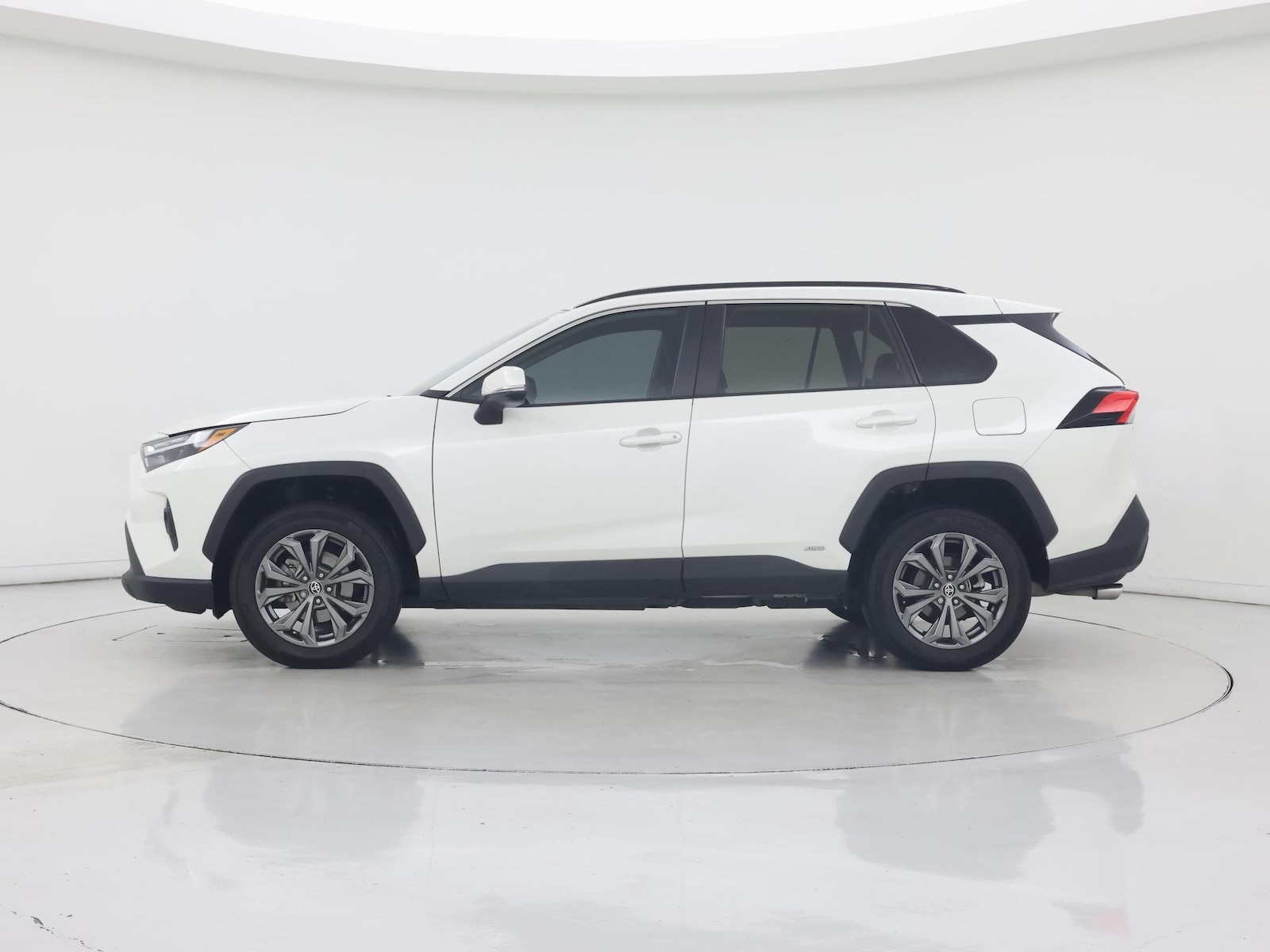 2022 Toyota RAV4 XLE Premium - Photo 4