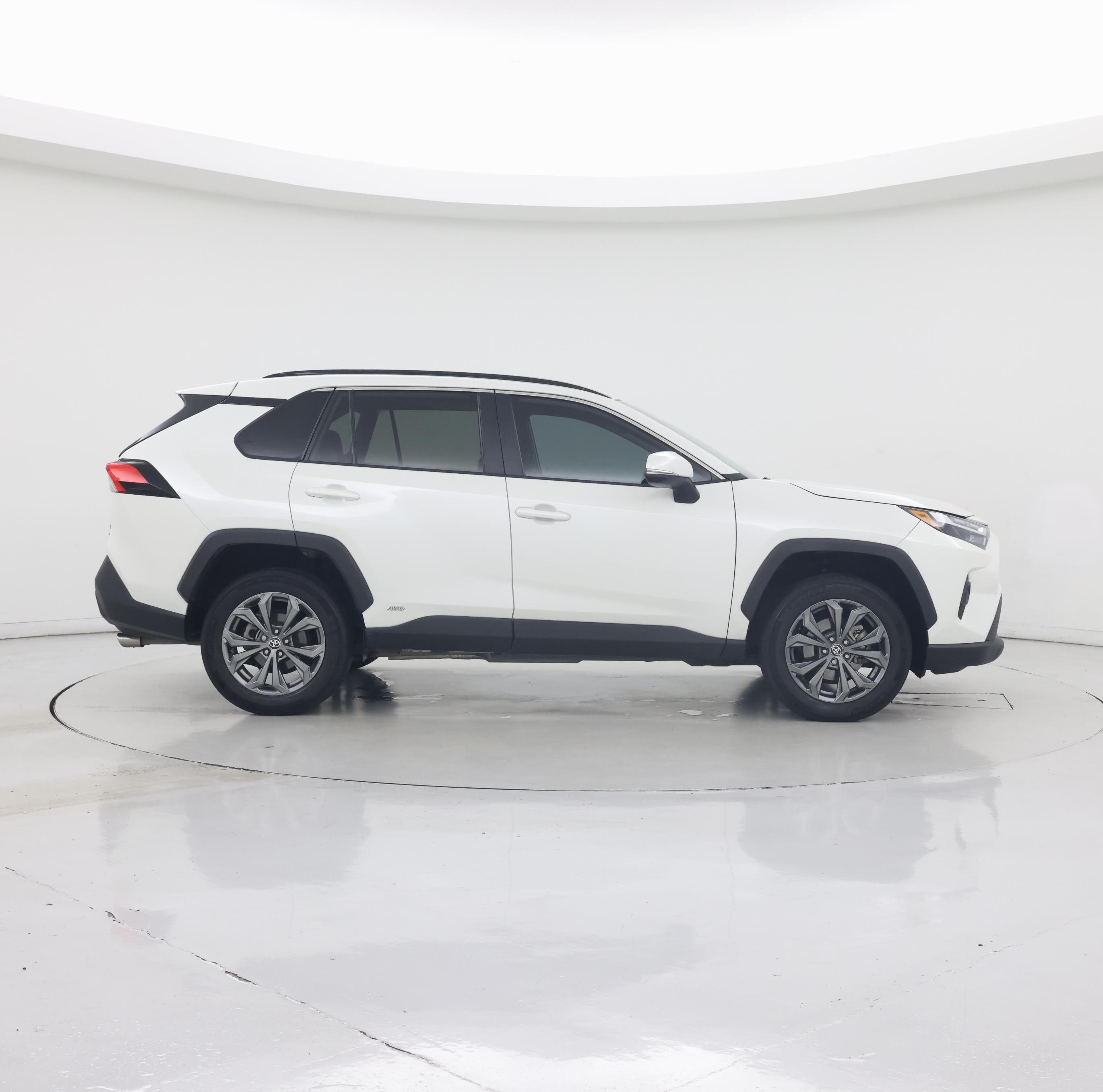 Thumbnail: 2022 Toyota RAV4 - 7