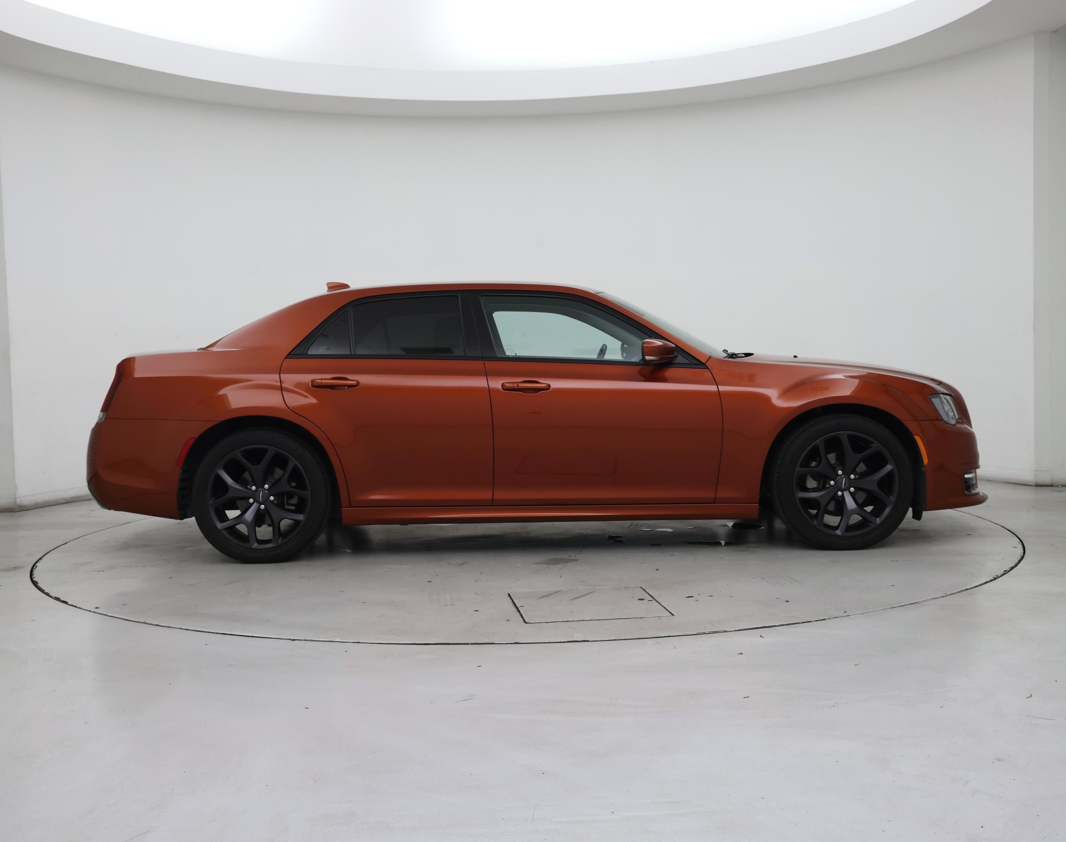 Thumbnail: 2021 Chrysler 300 - 7