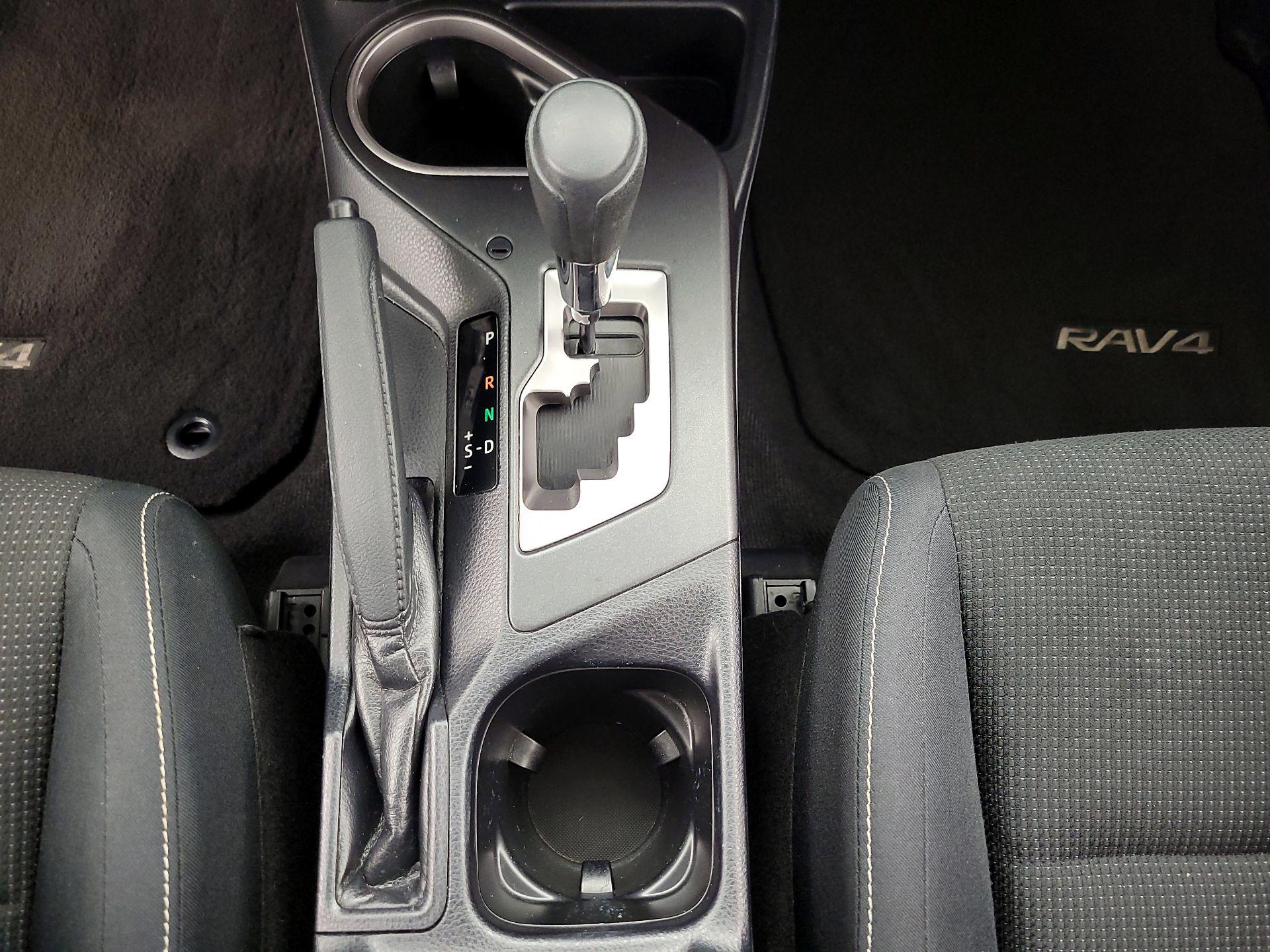 Thumbnail: 2016 Toyota RAV4 - 17