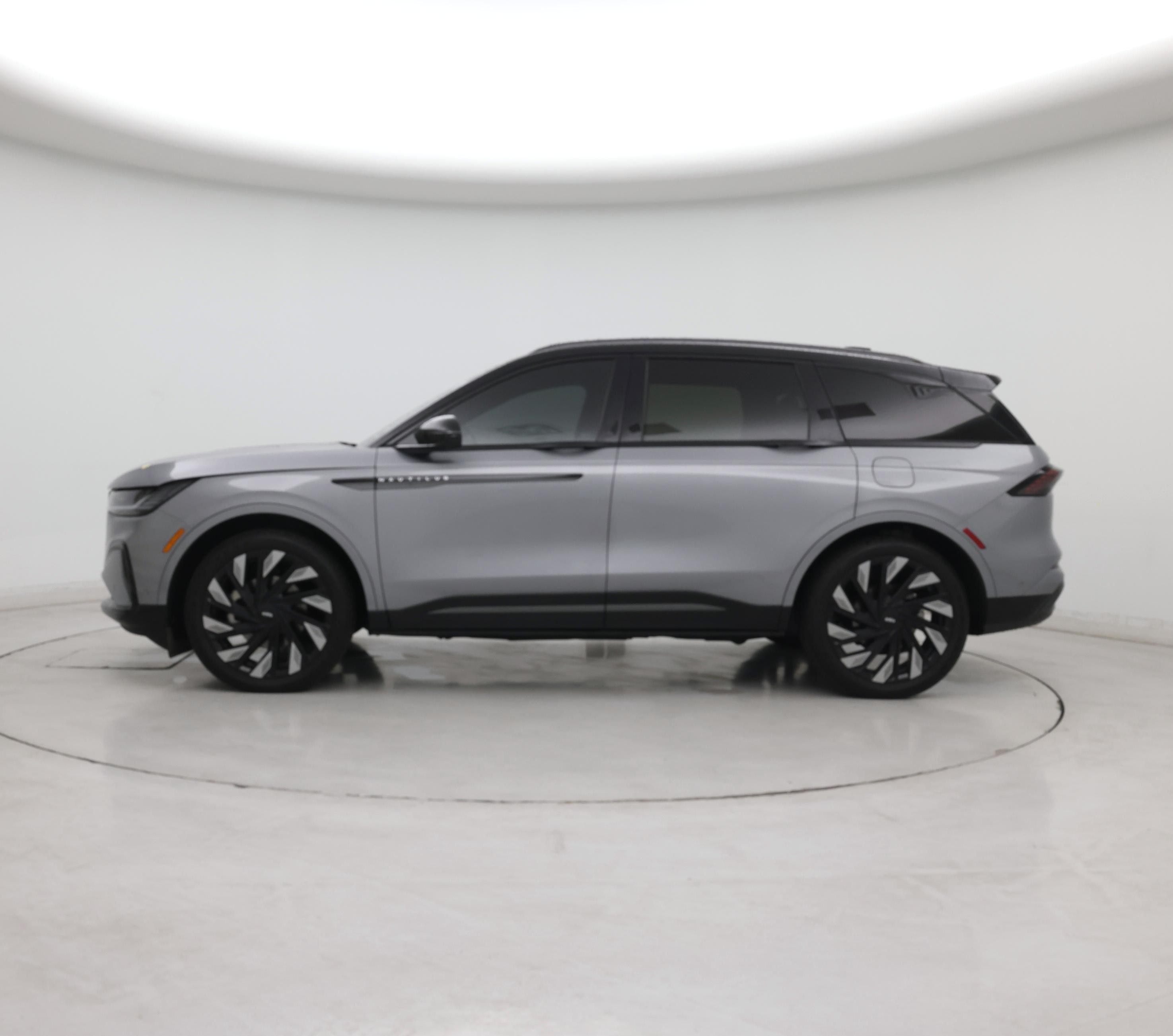 Thumbnail: 2024 Lincoln Nautilus - 3