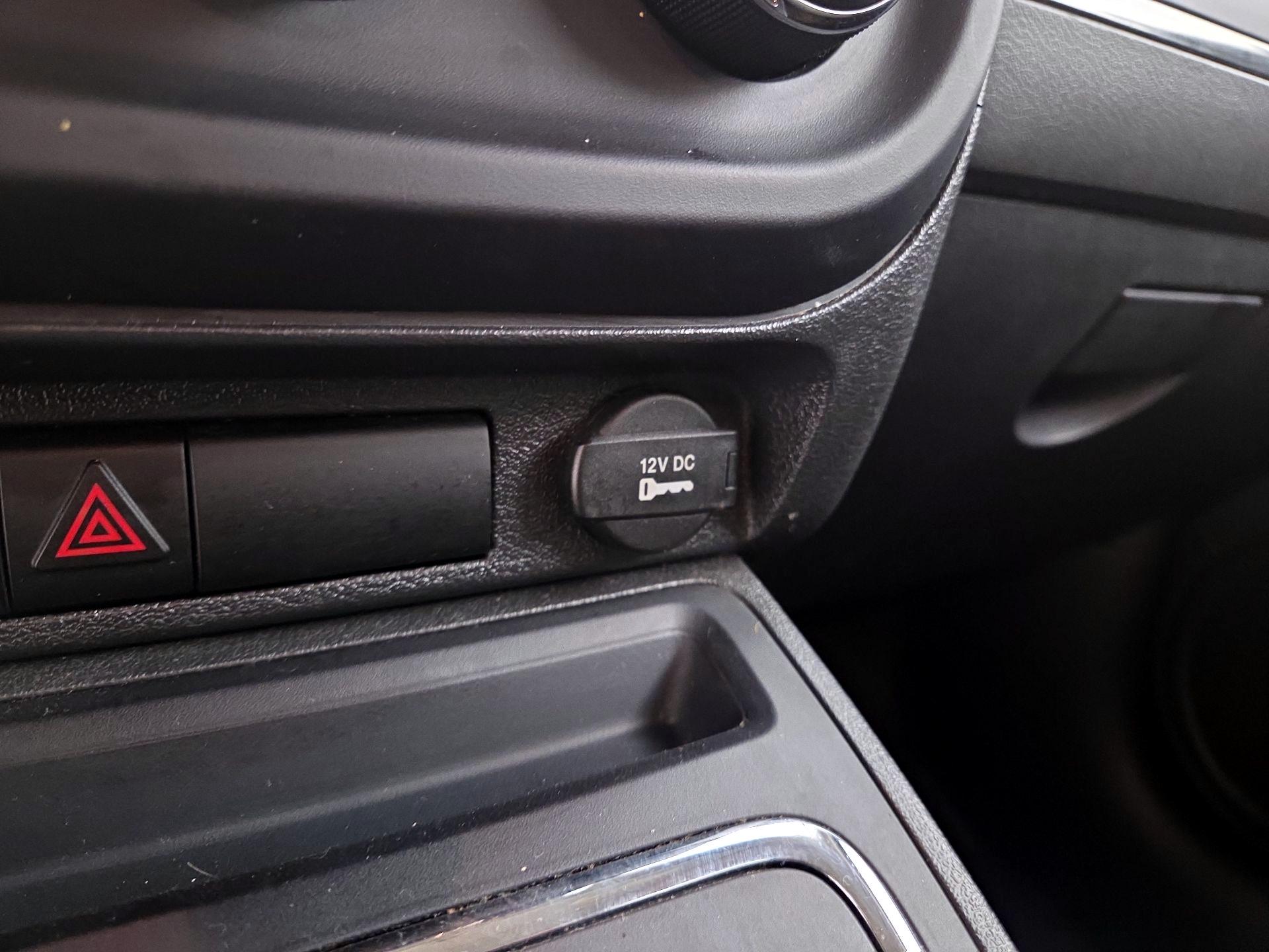 Thumbnail: 2016 Jeep Patriot - 16