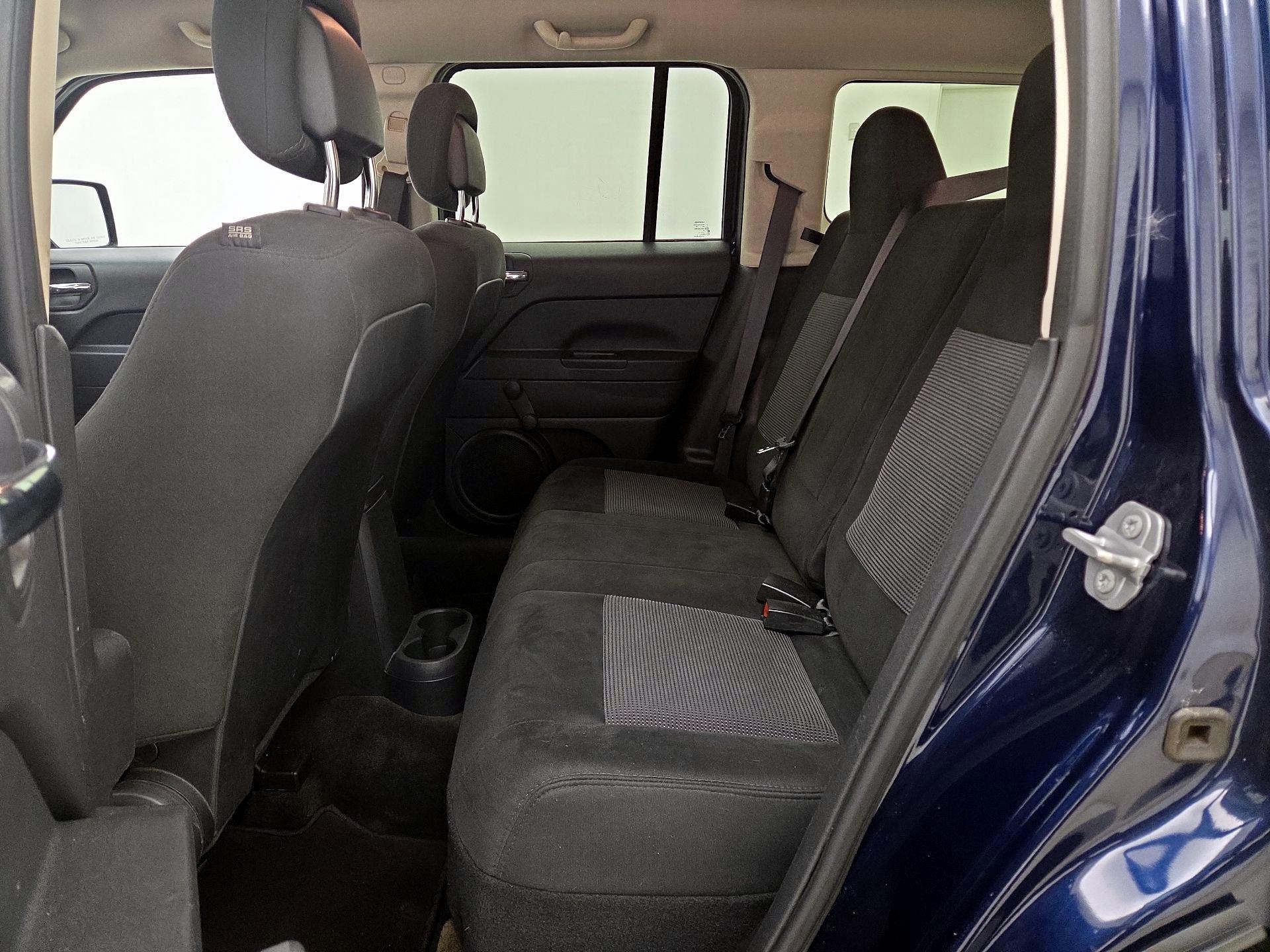 Thumbnail: 2016 Jeep Patriot - 17