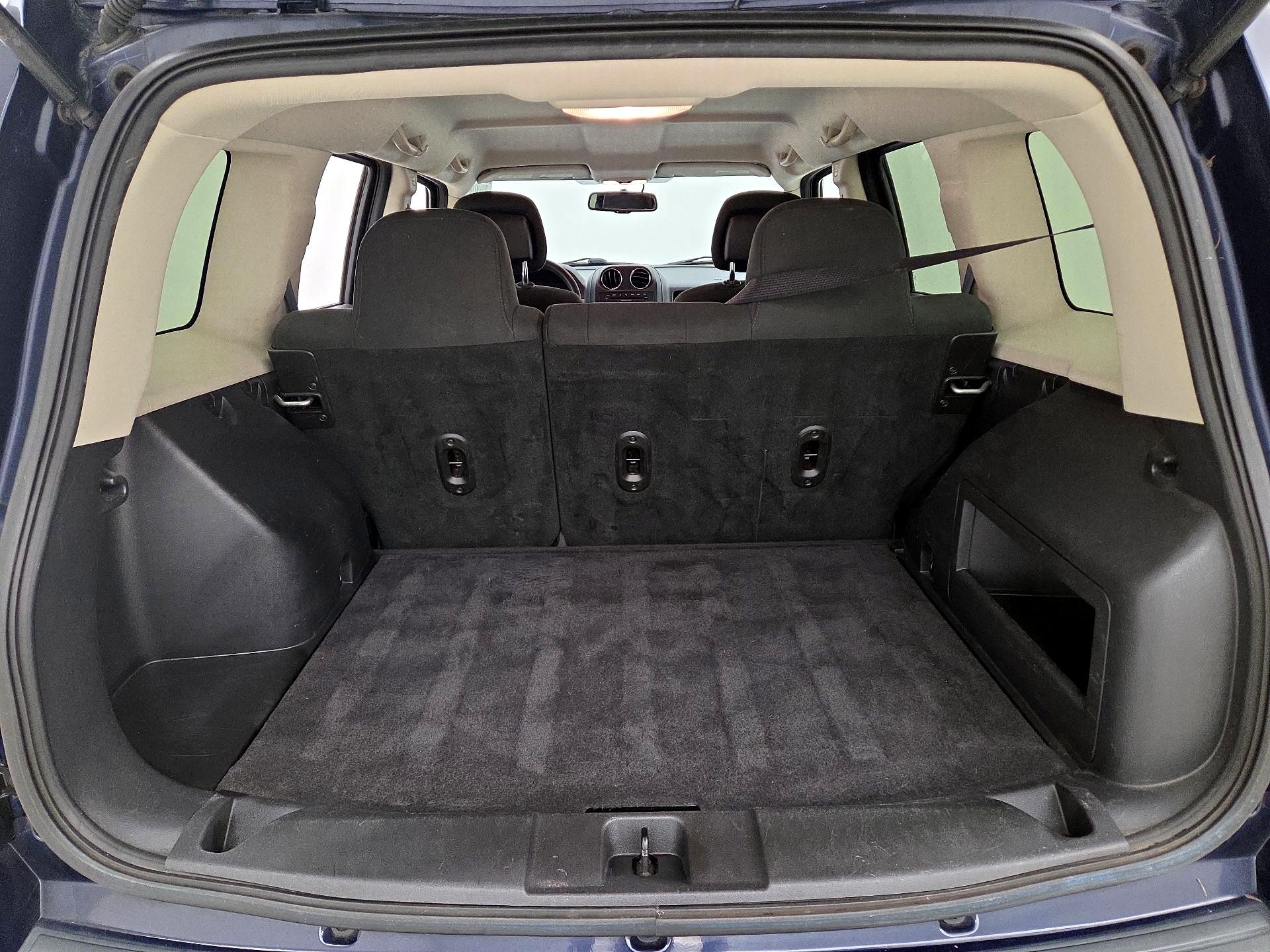 Thumbnail: 2016 Jeep Patriot - 18