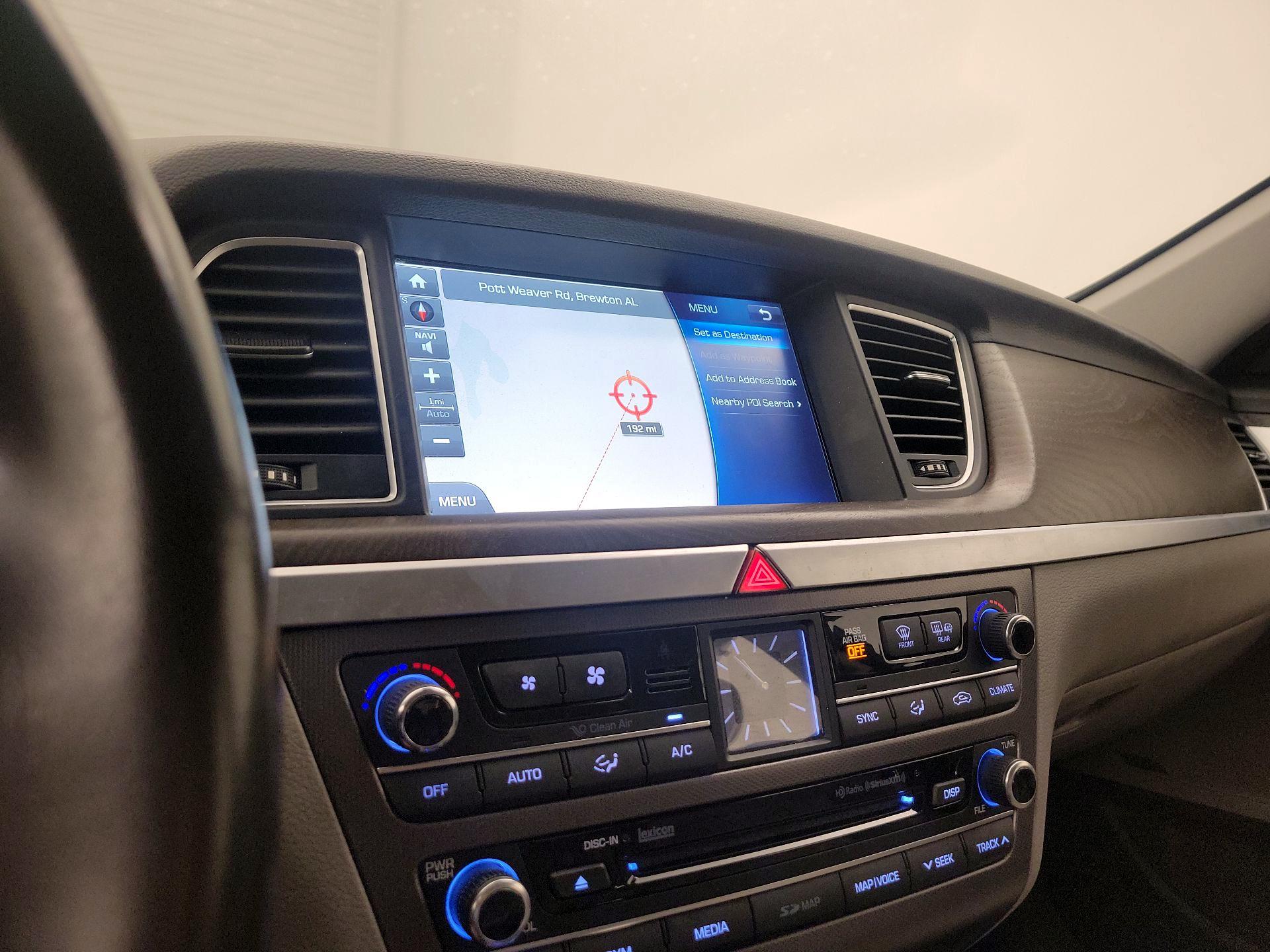 Thumbnail: 2015 Hyundai Genesis - 14