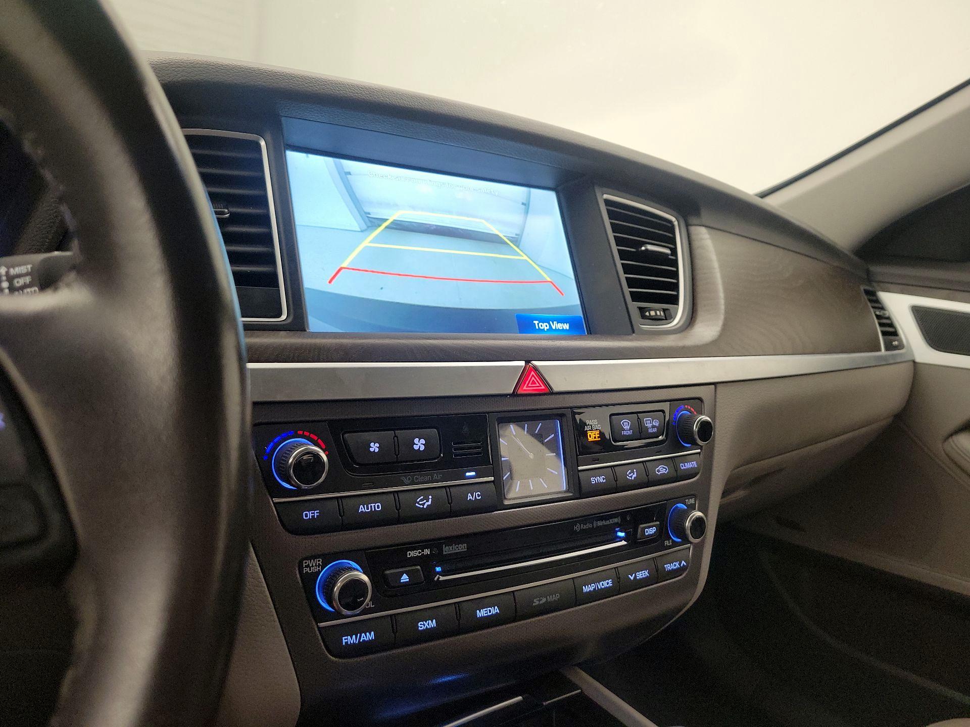 Thumbnail: 2015 Hyundai Genesis - 15