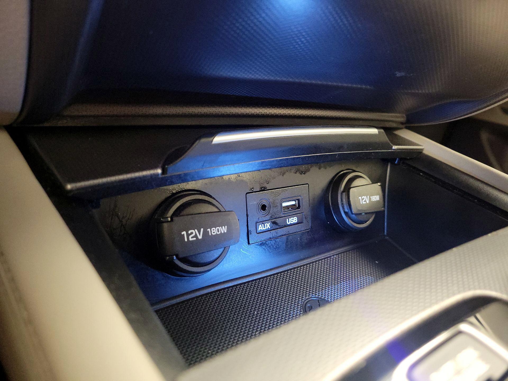 Thumbnail: 2015 Hyundai Genesis - 19