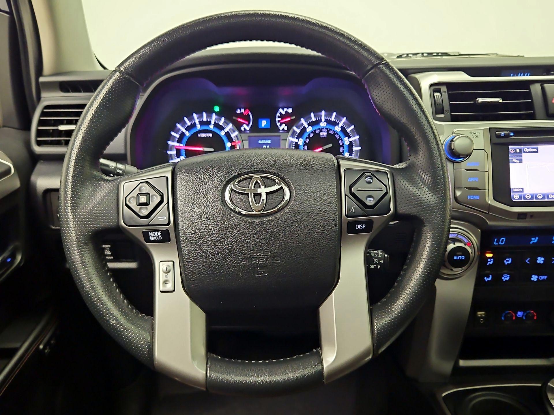 Thumbnail: 2017 Toyota 4Runner - 10