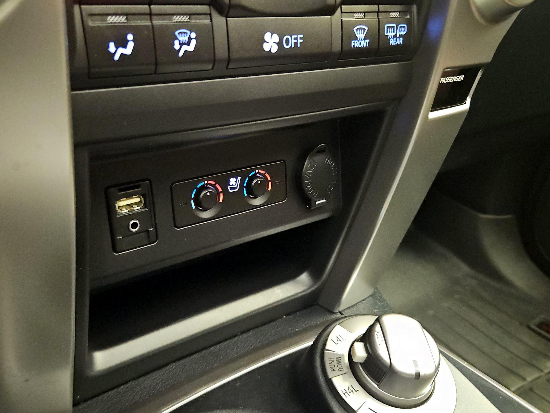 Thumbnail: 2017 Toyota 4Runner - 19