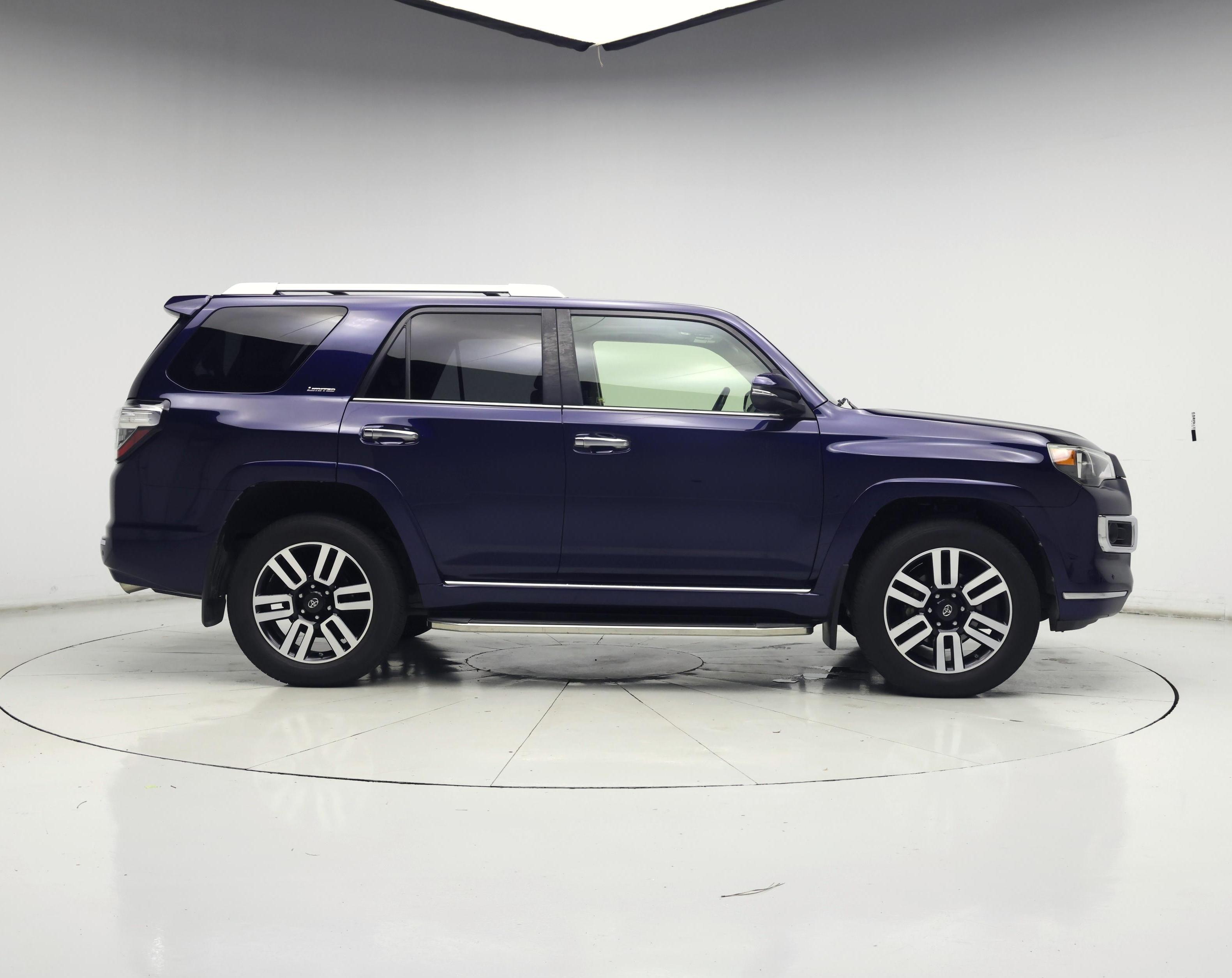 Thumbnail: 2017 Toyota 4Runner - 7