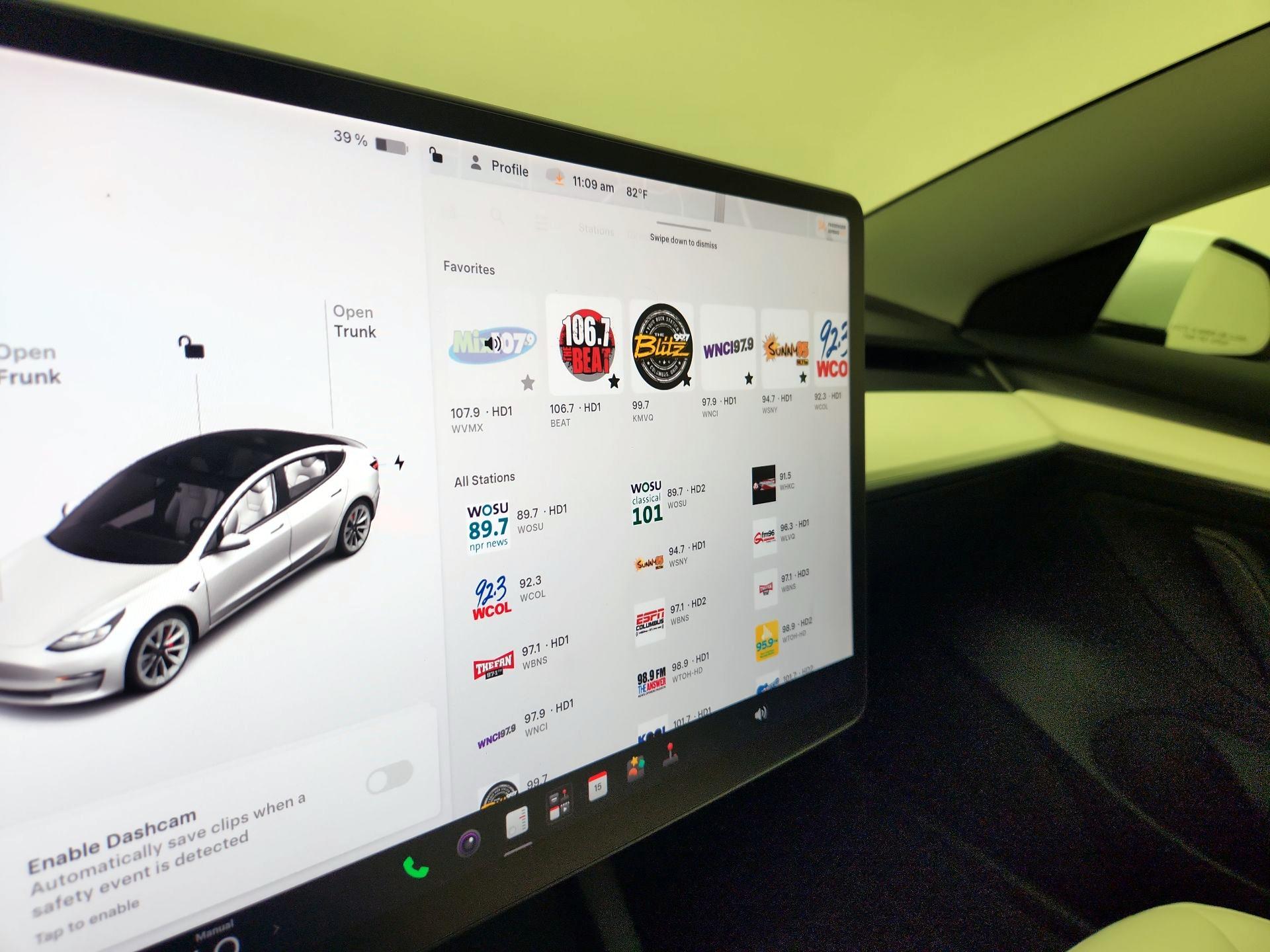 Thumbnail: 2022 Tesla Model 3 - 15