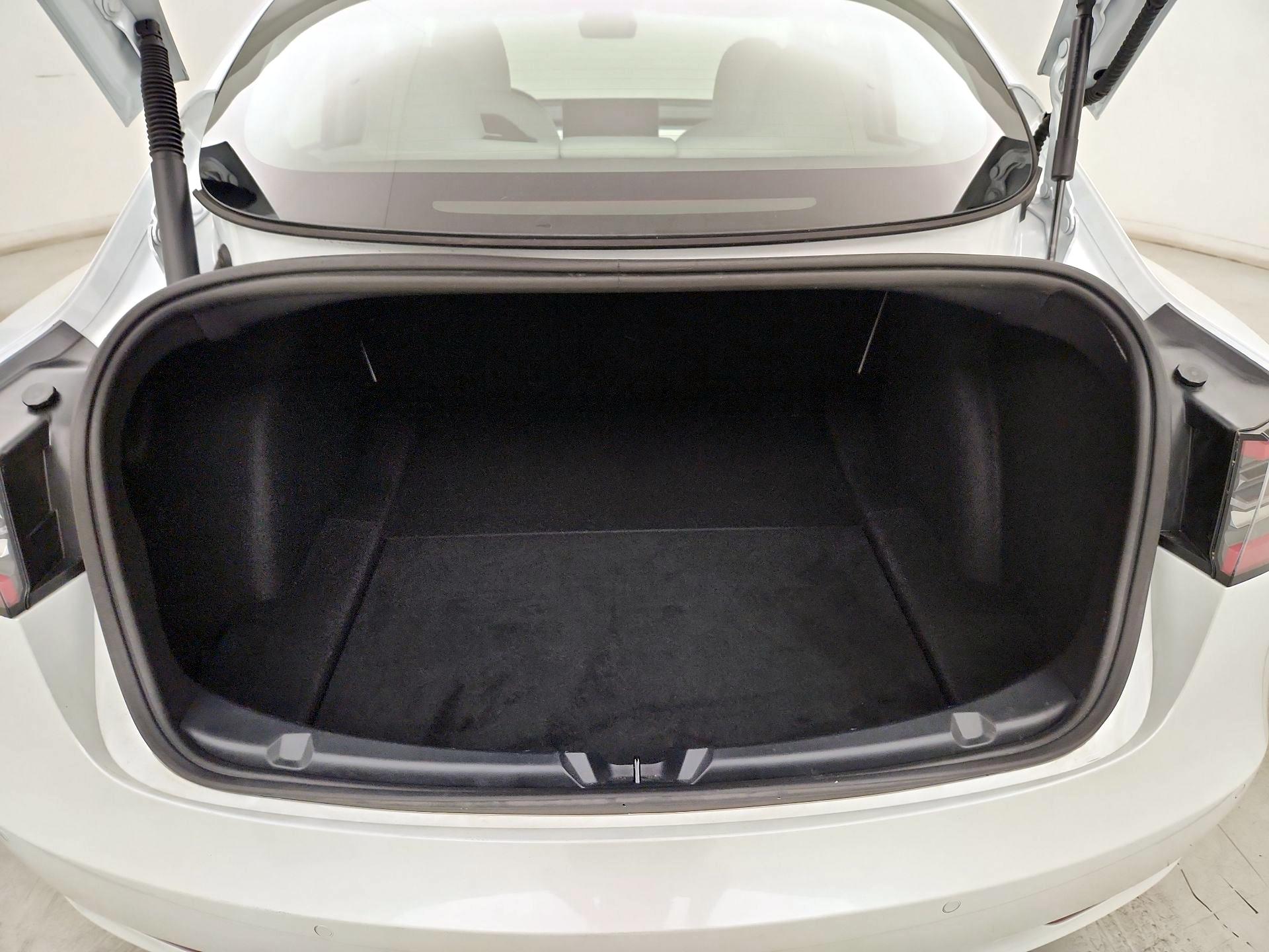 Thumbnail: 2022 Tesla Model 3 - 19