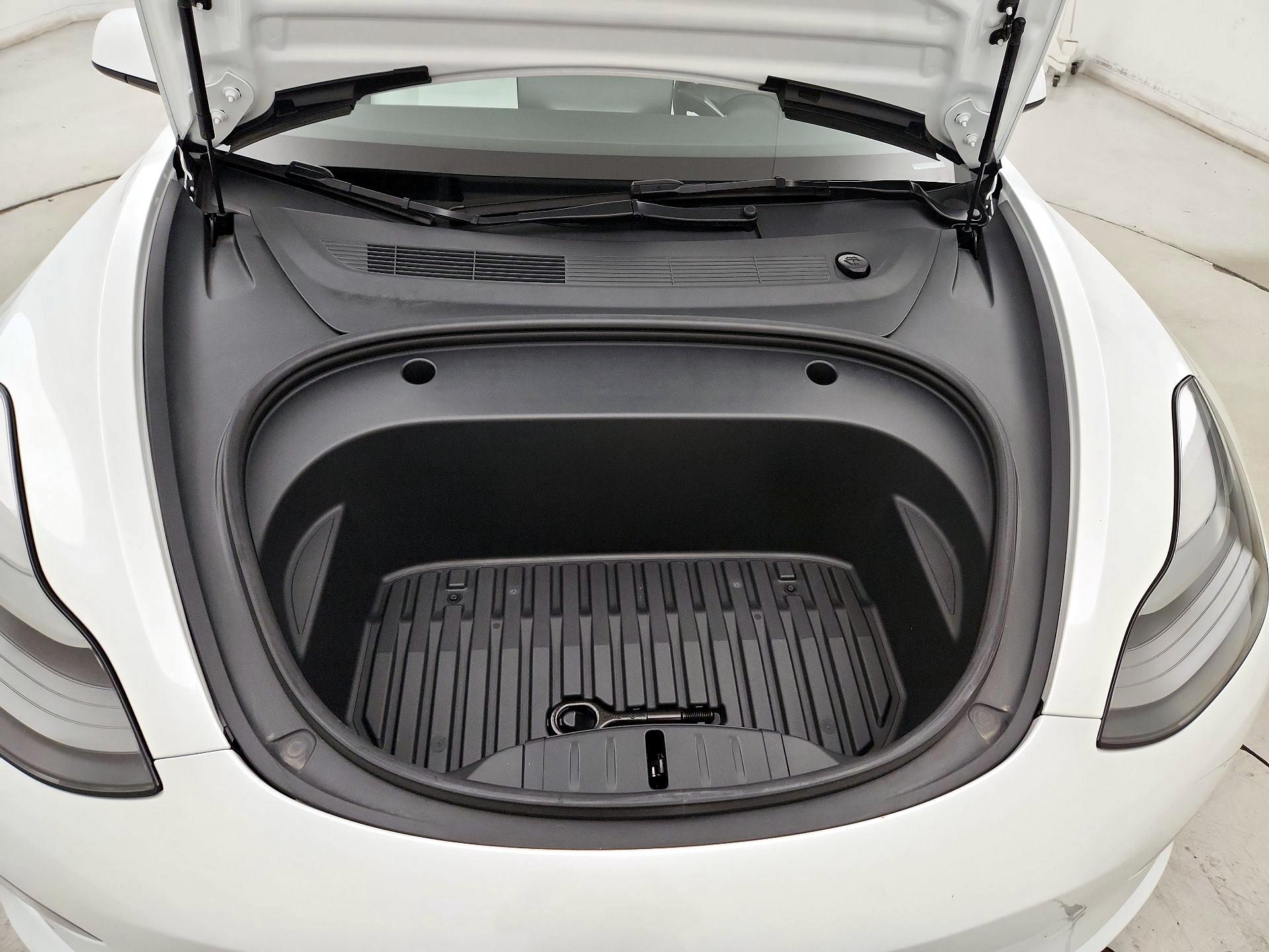 Thumbnail: 2022 Tesla Model 3 - 20