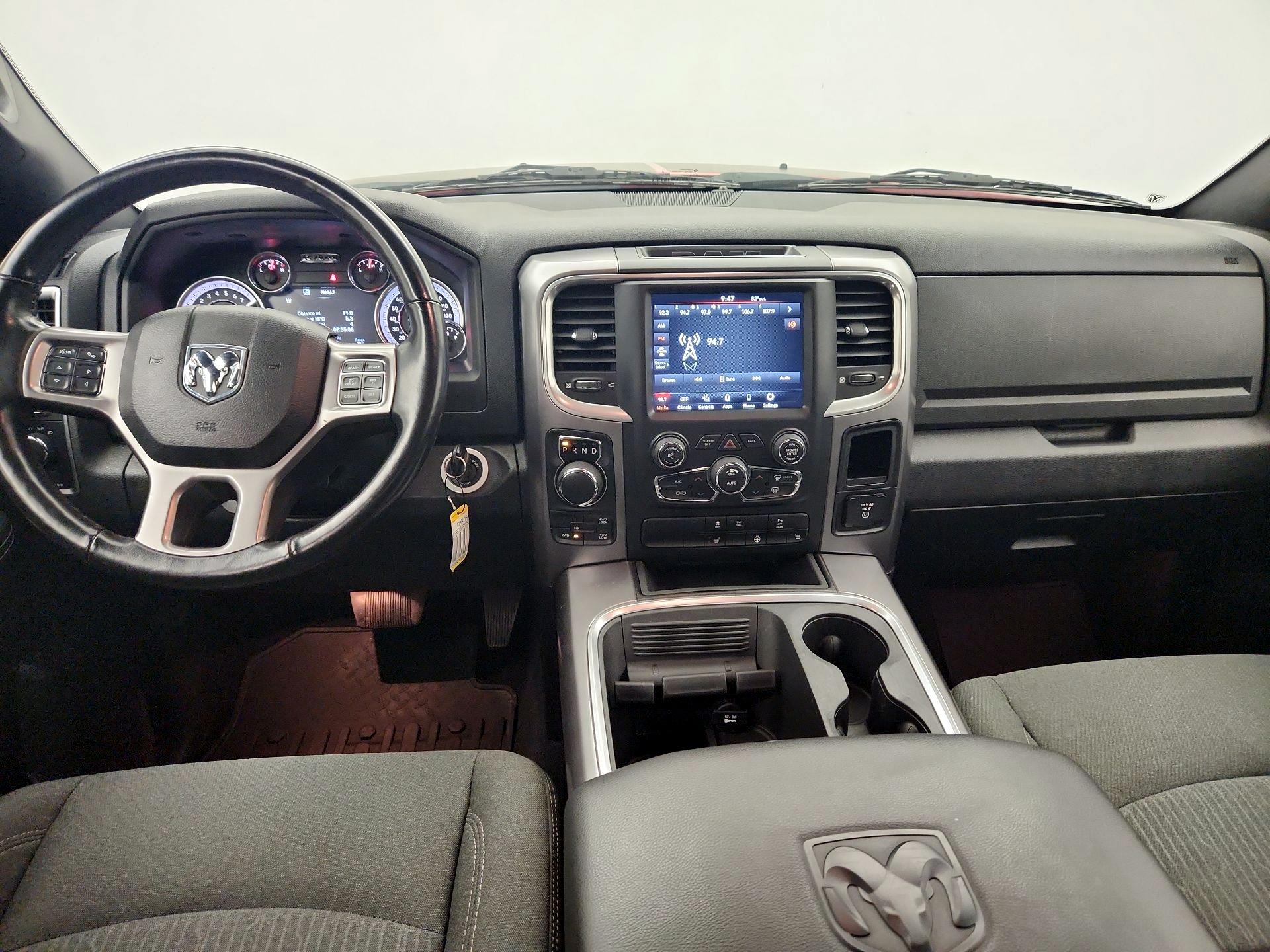 Thumbnail: 2021 RAM 1500 Classic - 9