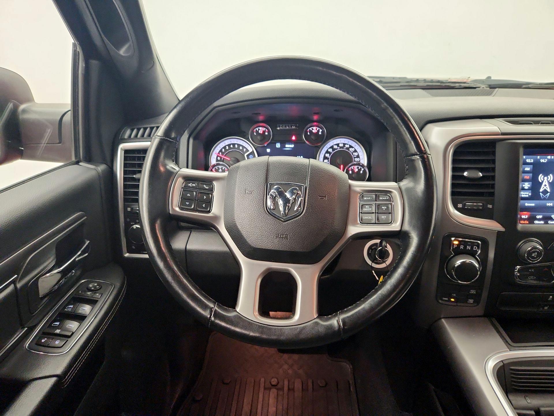 Thumbnail: 2021 RAM 1500 Classic - 10