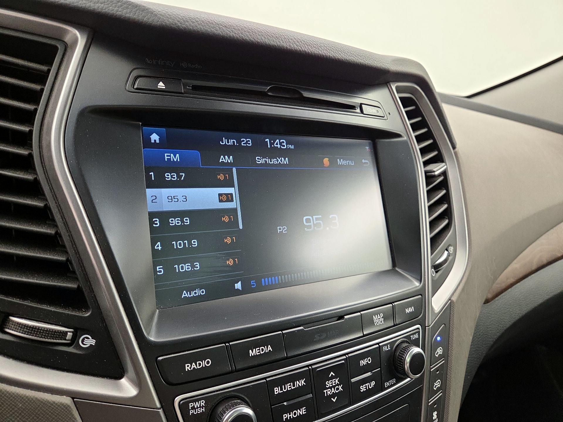 Thumbnail: 2017 Hyundai Santa Fe - 16