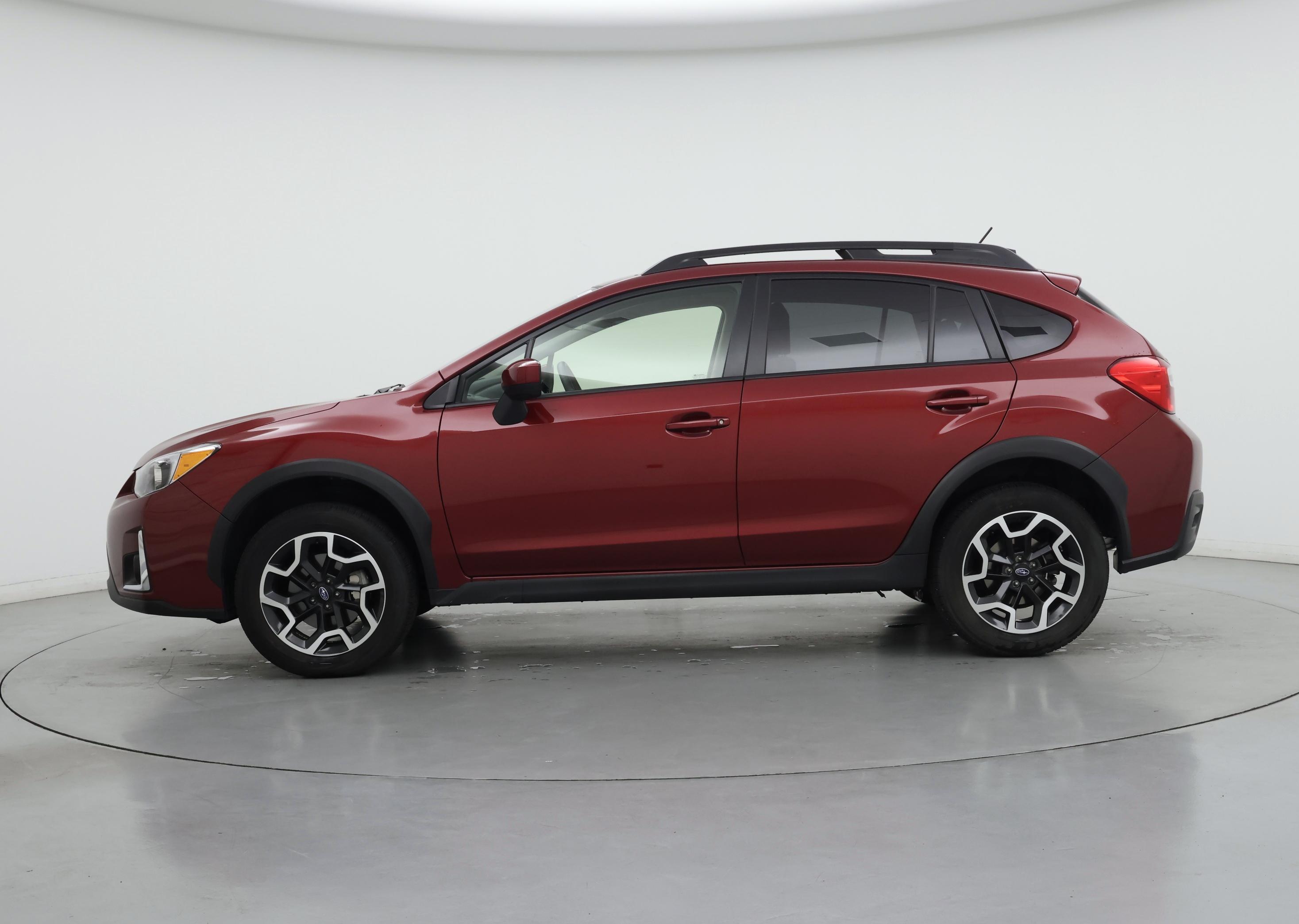 Thumbnail: 2017 Subaru Crosstrek - 3